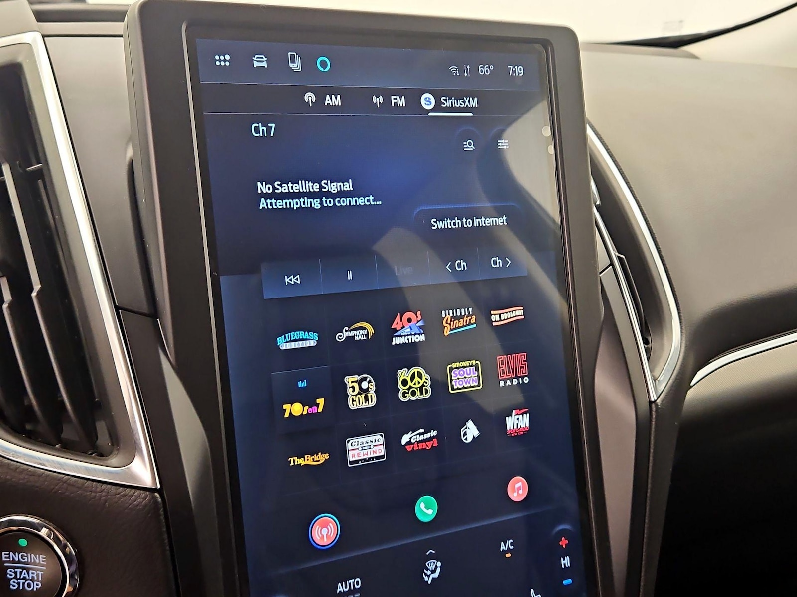 2024 Ford Edge Titanium - Photo 16