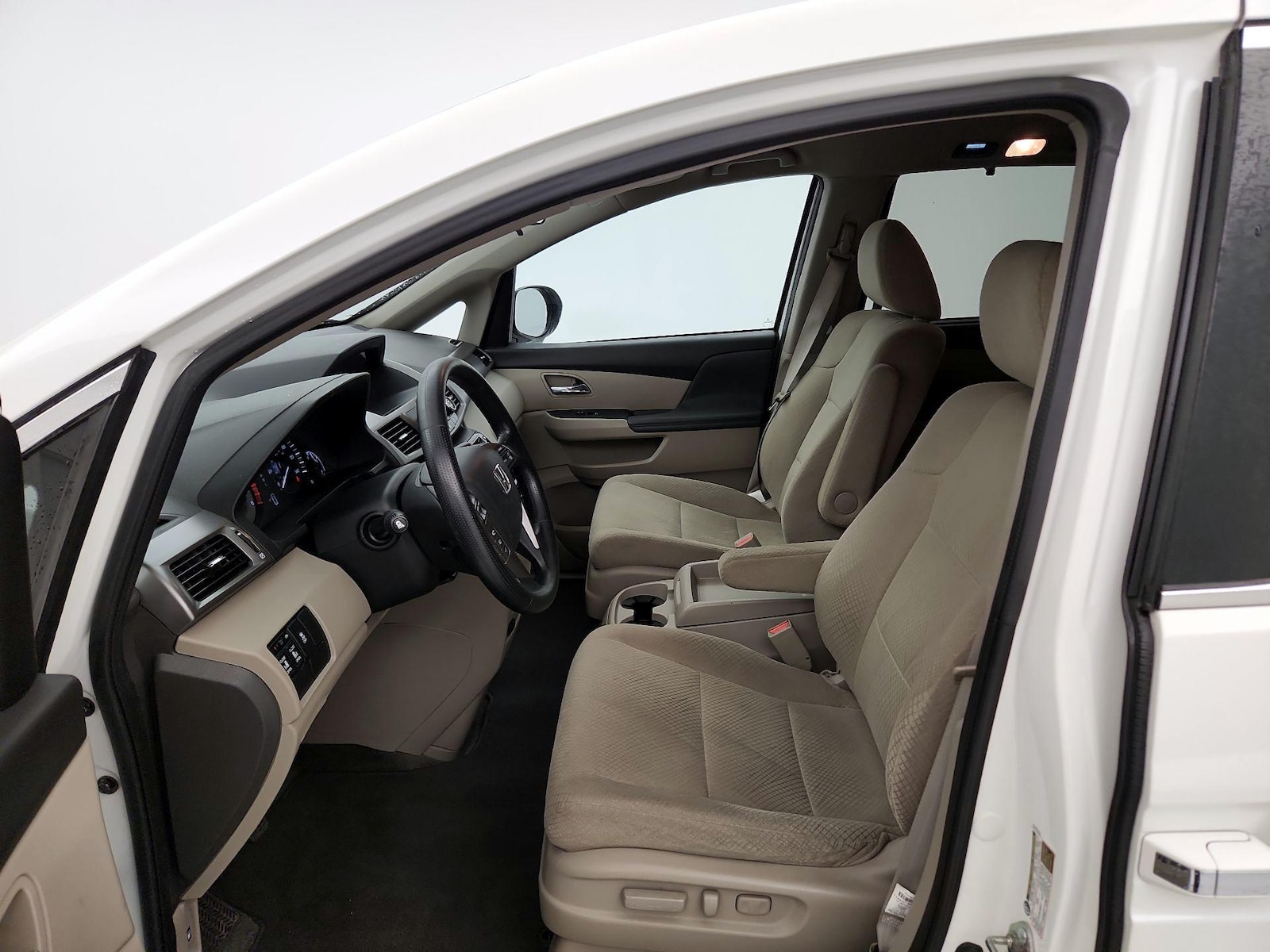 2016 Honda Odyssey SE - Photo 10