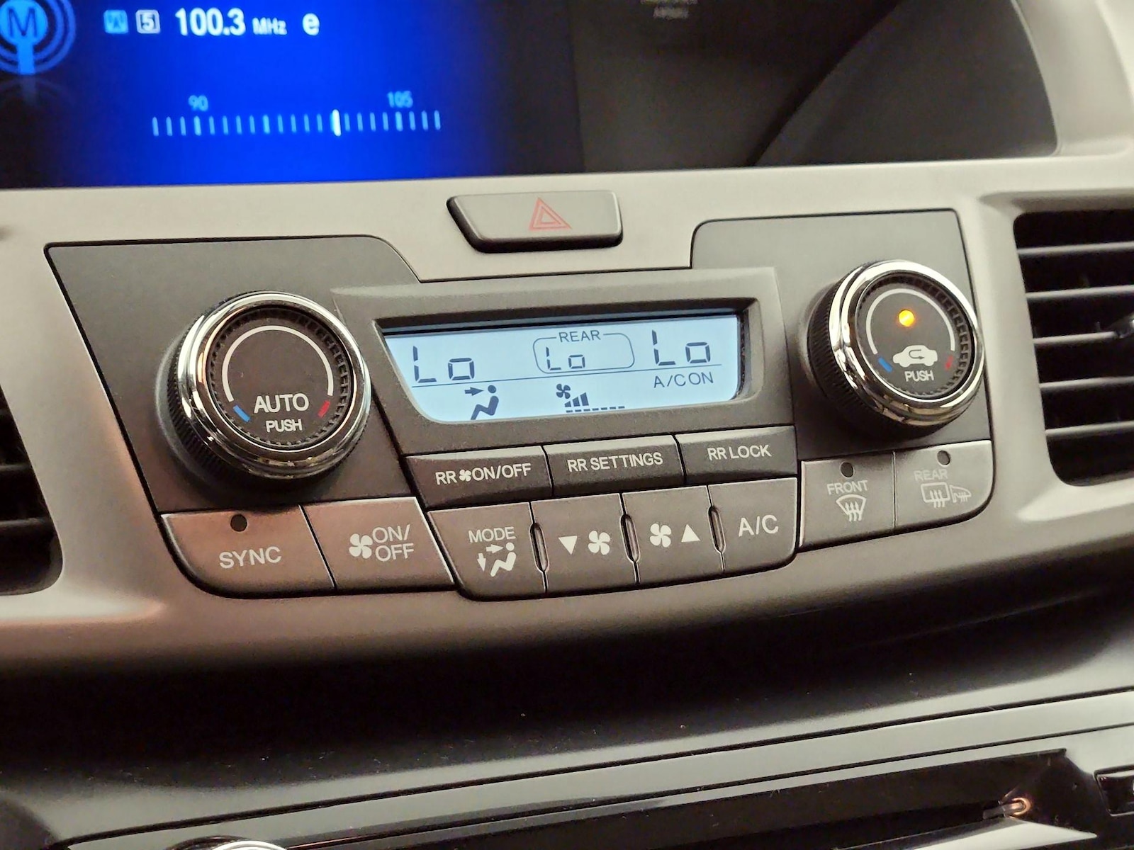 2016 Honda Odyssey SE - Photo 15