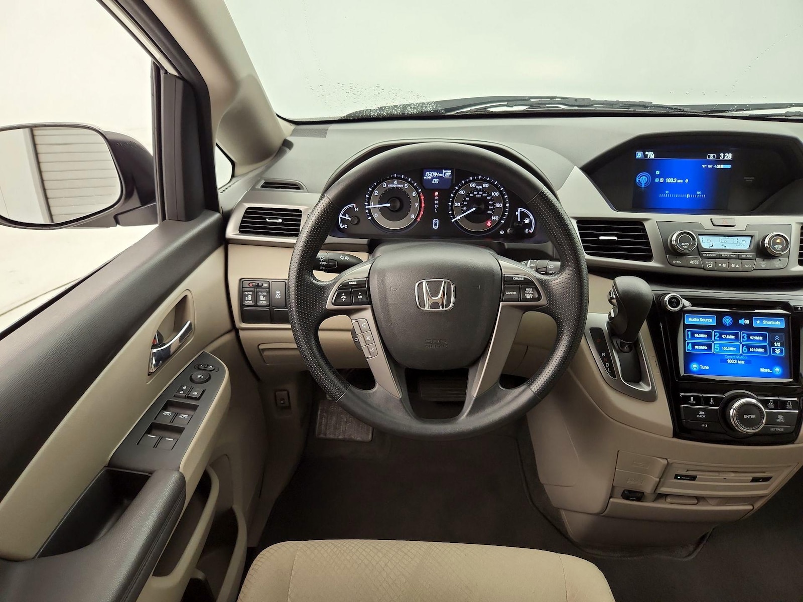 2016 Honda Odyssey SE - Photo 9