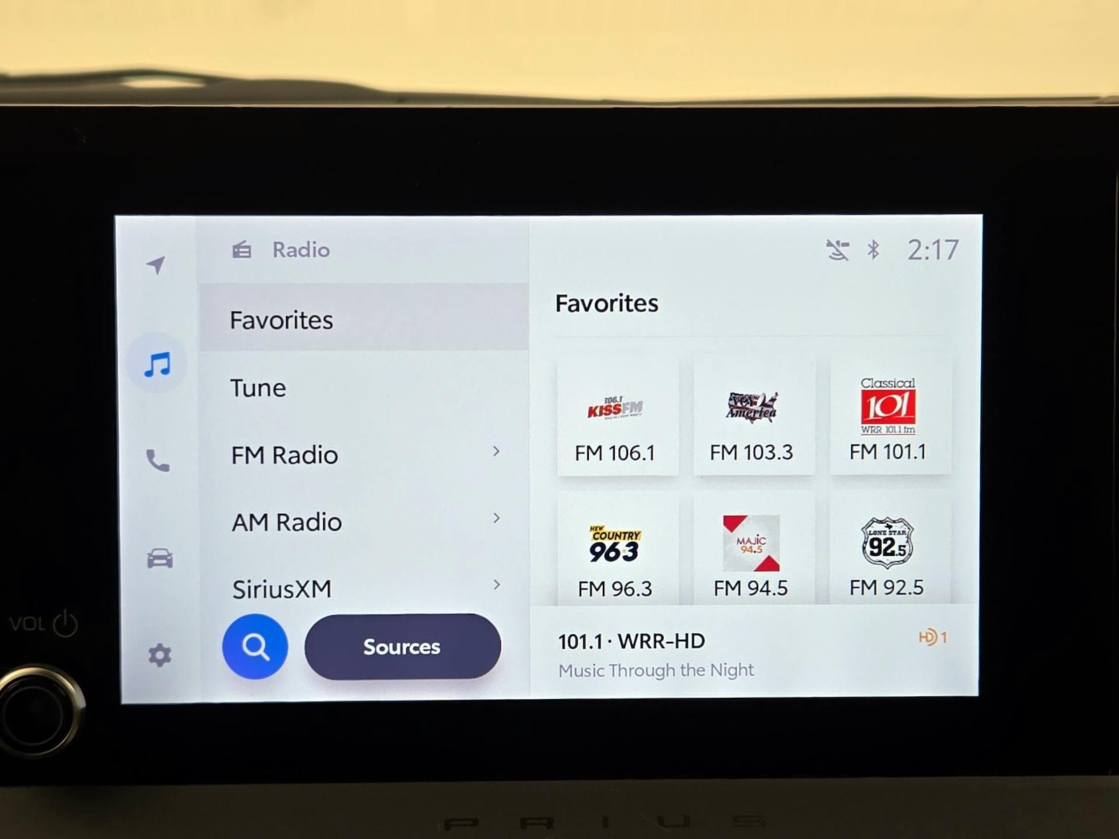 2024 Toyota Prius XLE - Photo 16