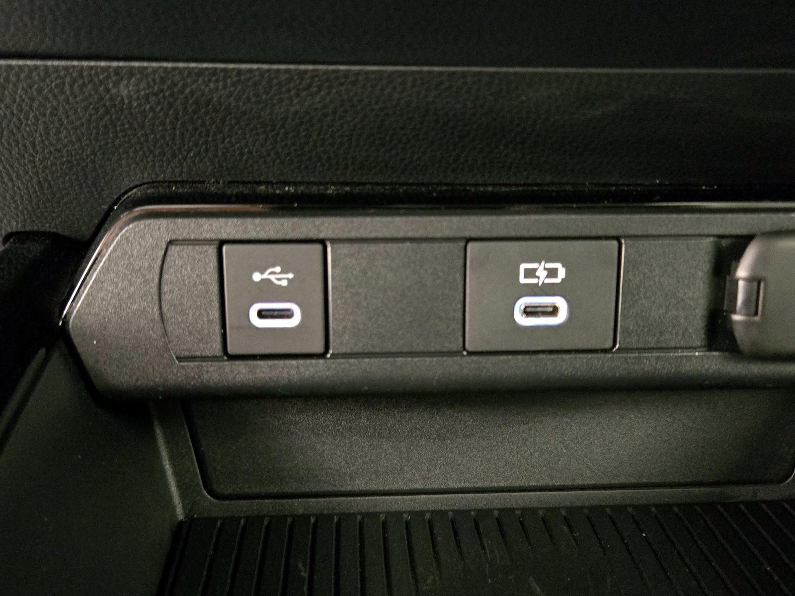 2024 Toyota Prius XLE - Photo 19