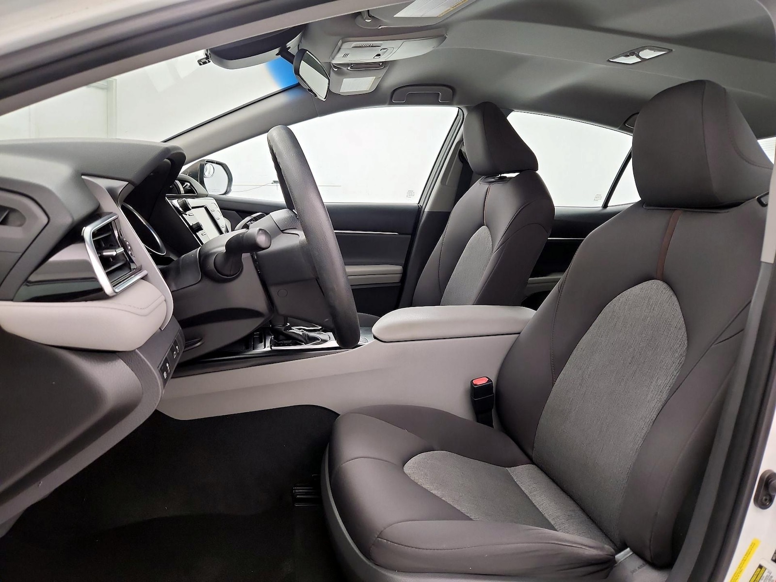 Power Seat(s) & Side Airbags