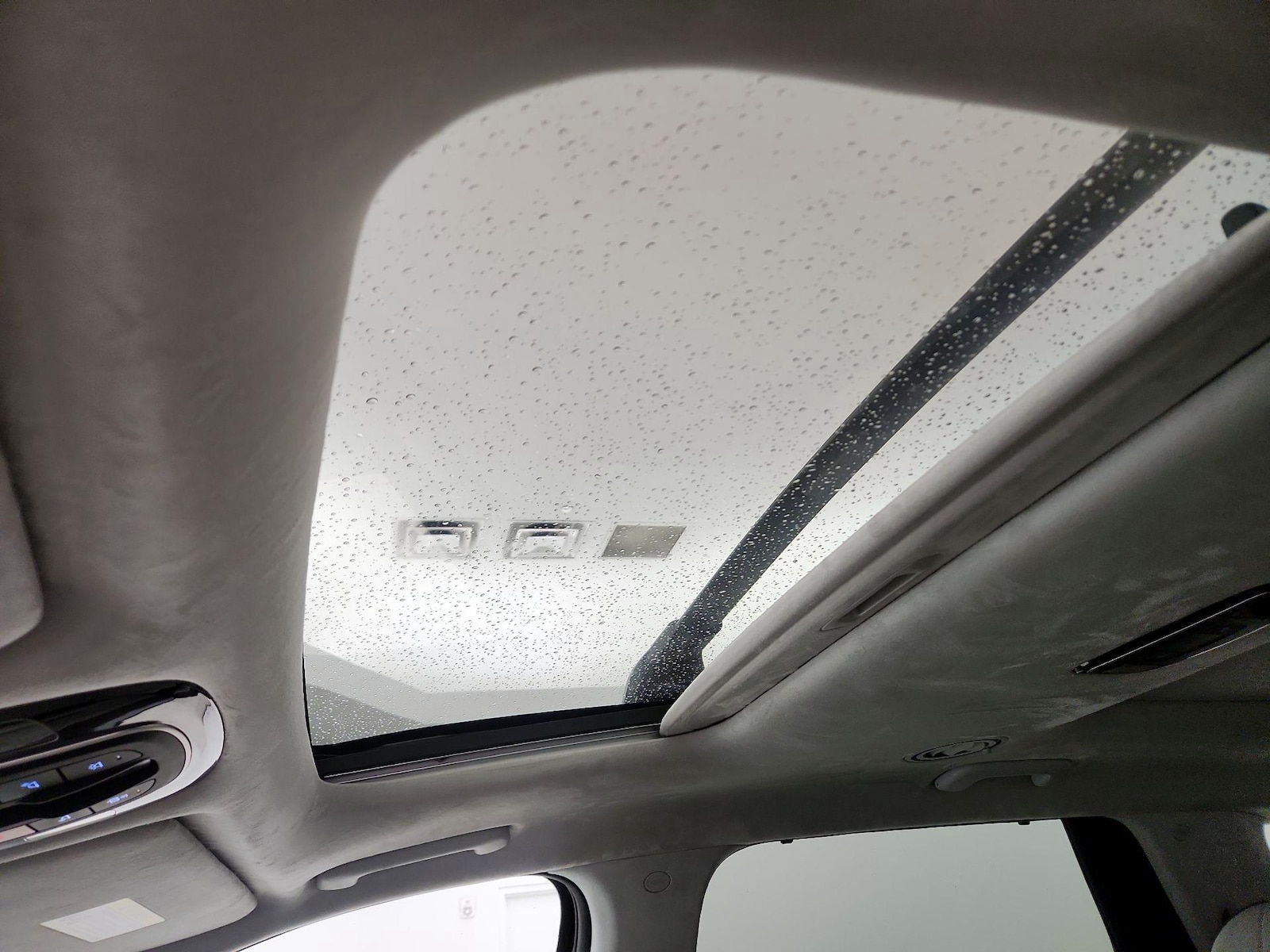 Sunroof(s) & Skylight(s)