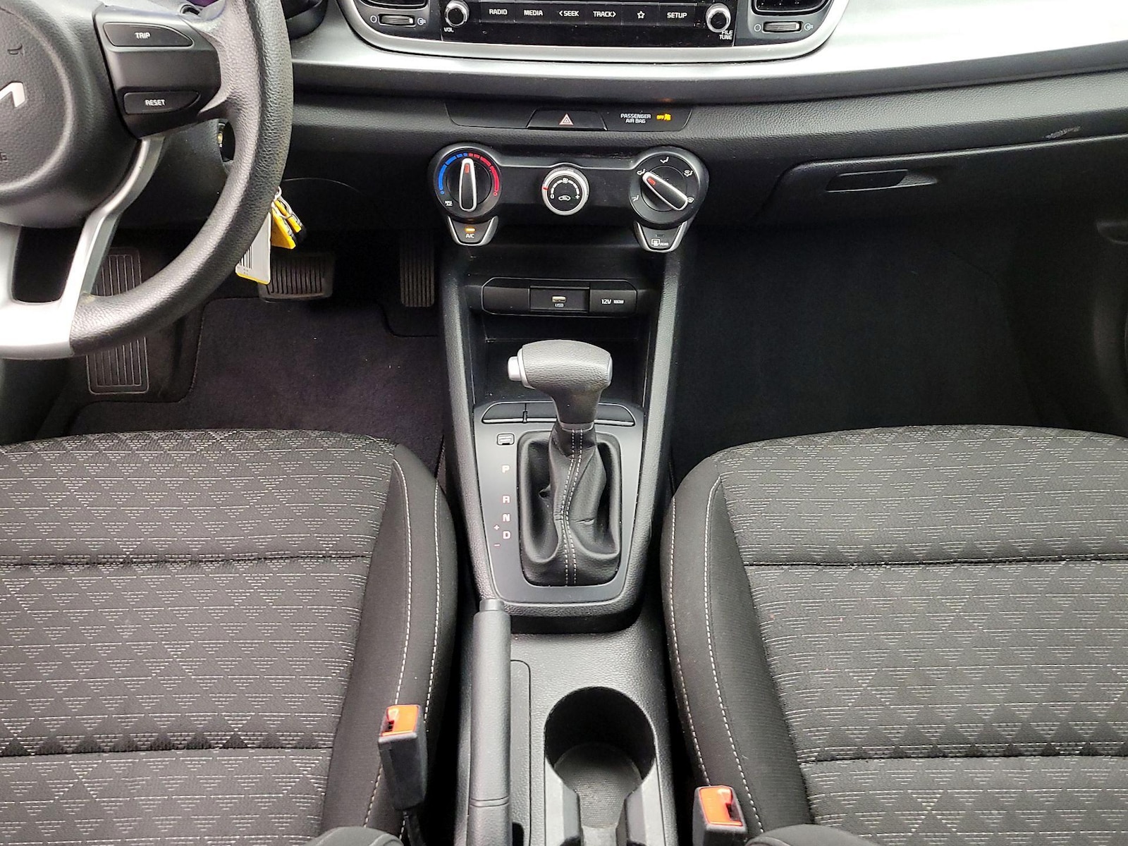 2023 Kia Rio LX - Photo 18