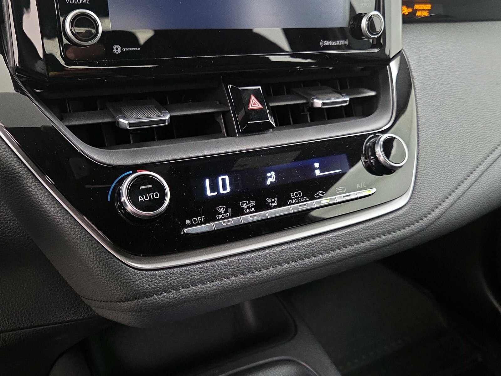 2022 Toyota Corolla SE - Photo 8