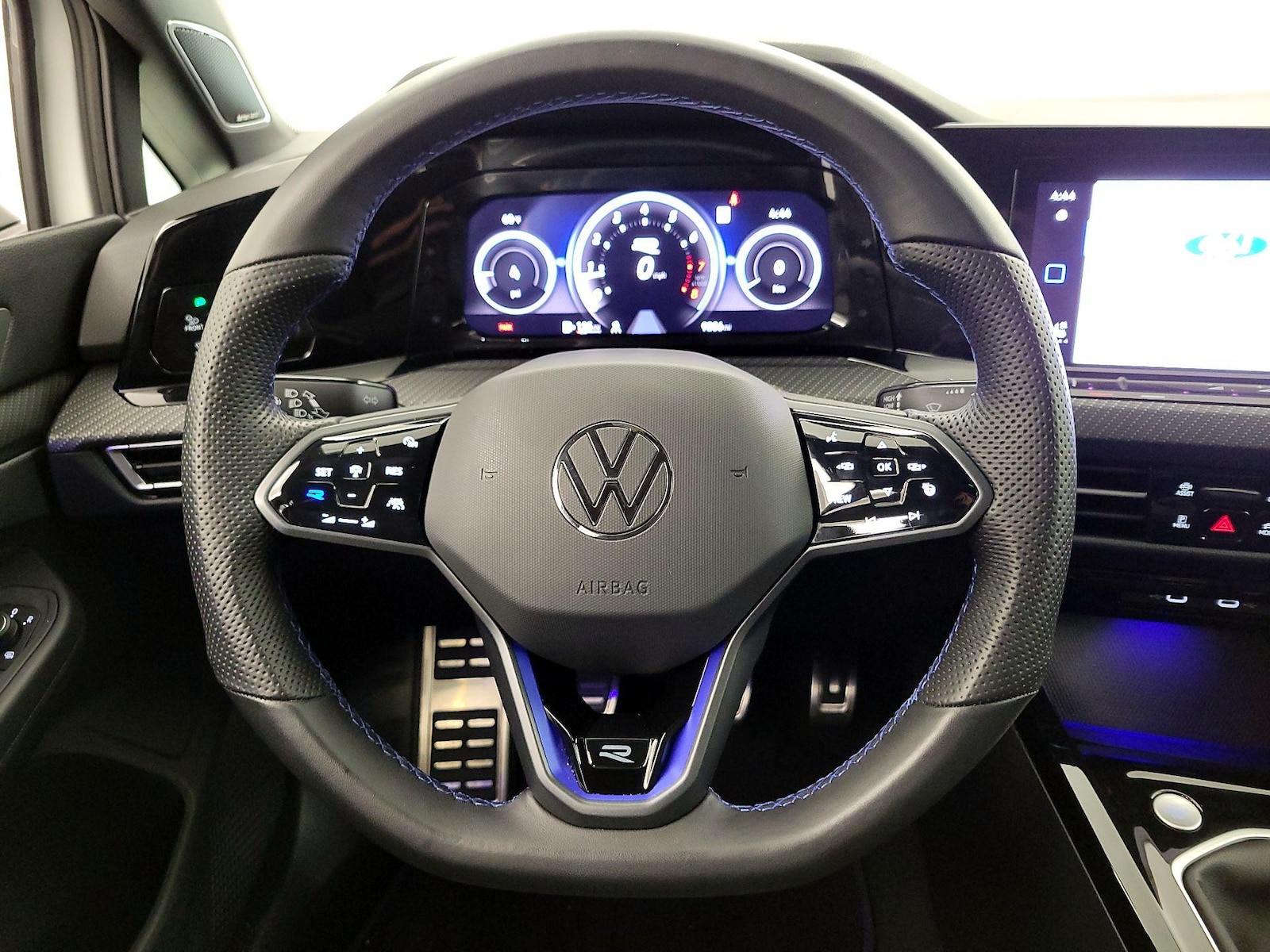 2024 Volkswagen Golf R R - Photo 11