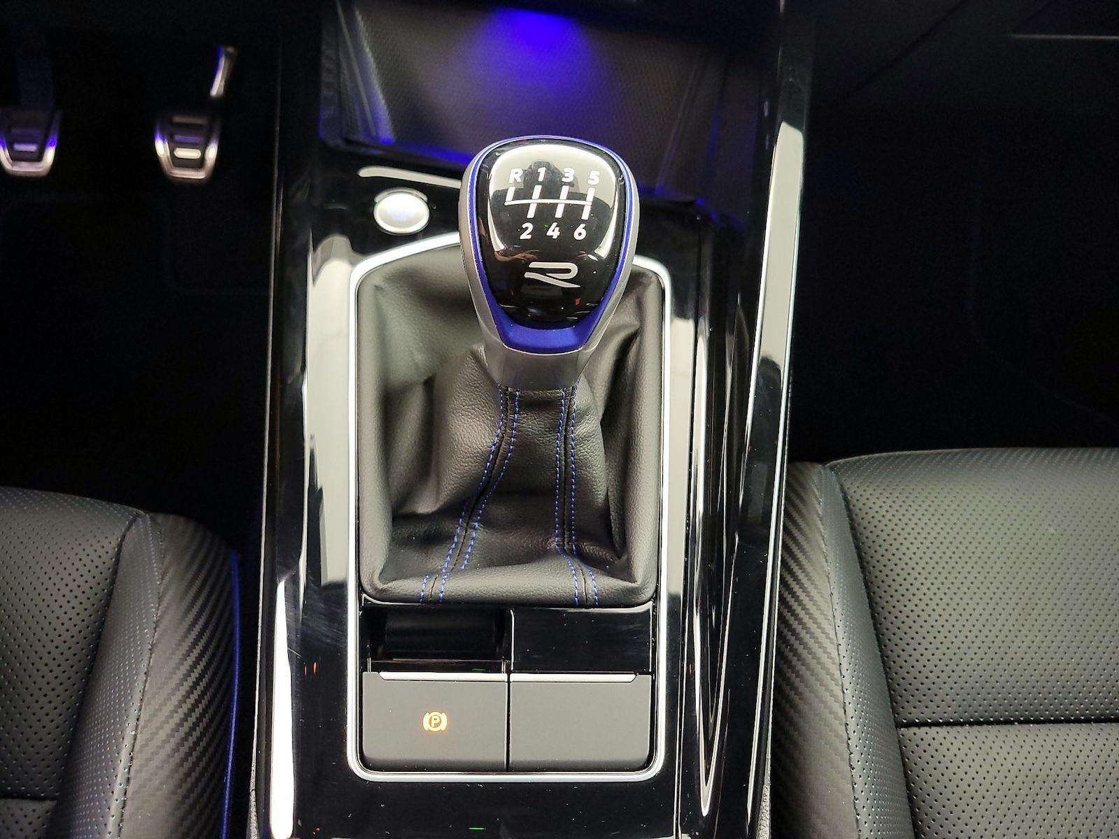 2024 Volkswagen Golf R R - Photo 18
