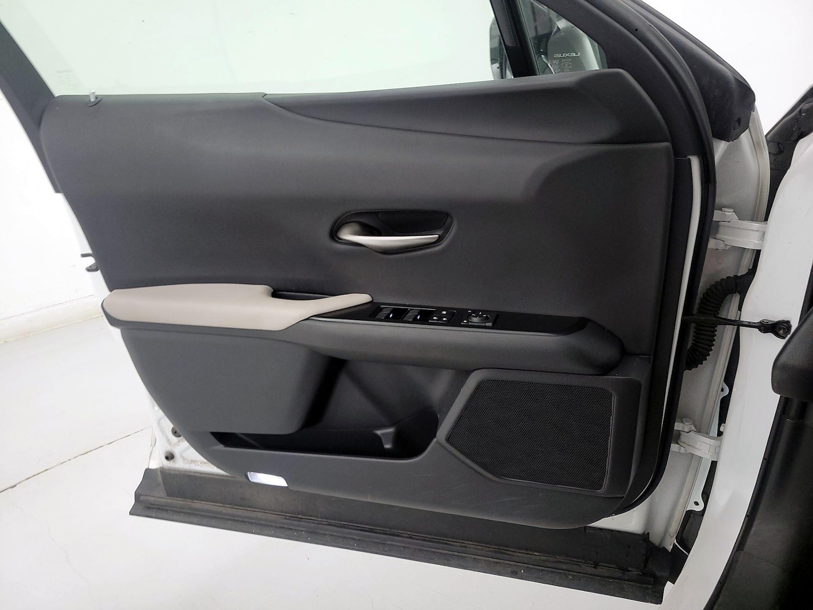 2021 Lexus UX 200 - Photo 13