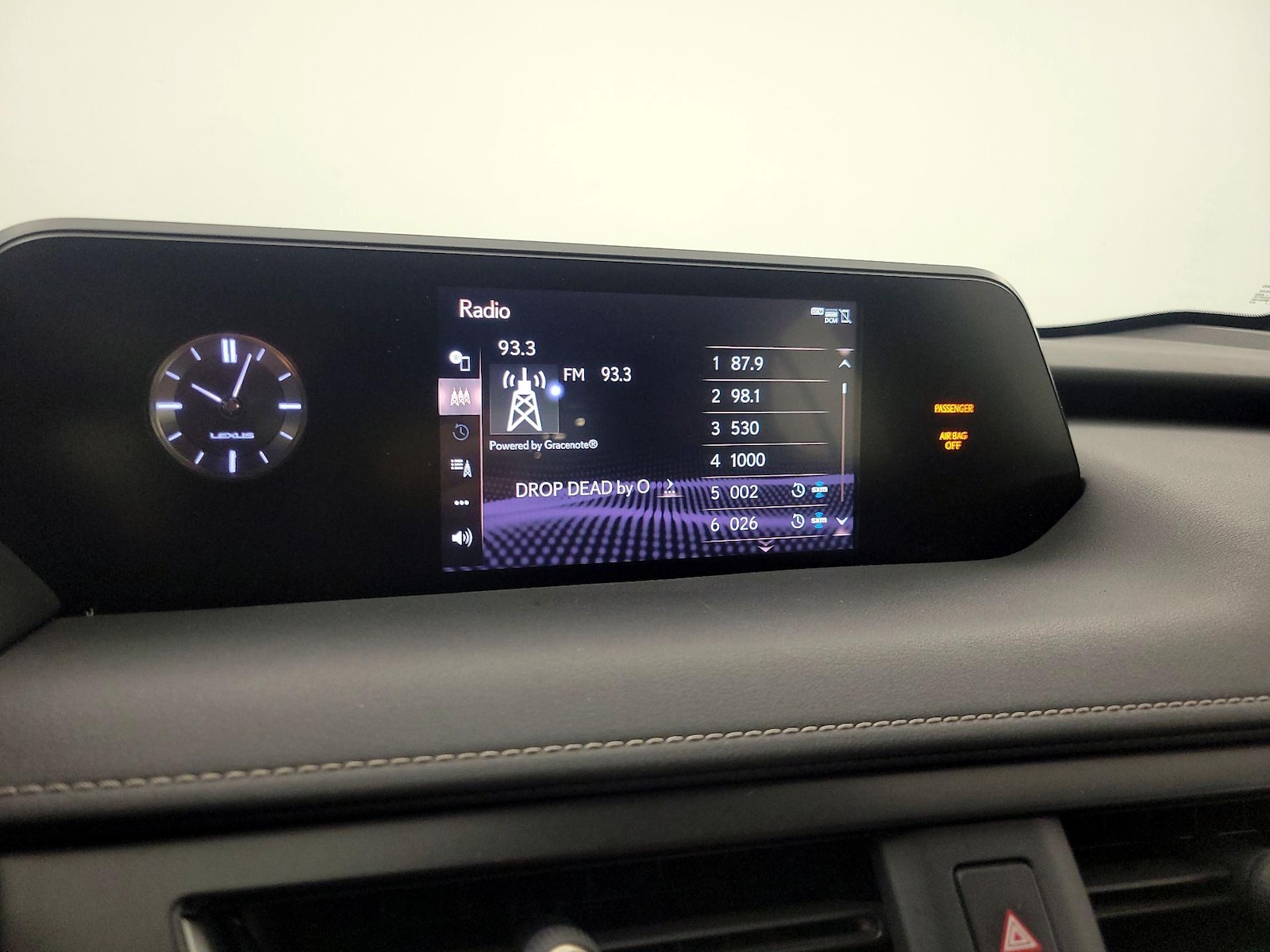 2021 Lexus UX 200 - Photo 15