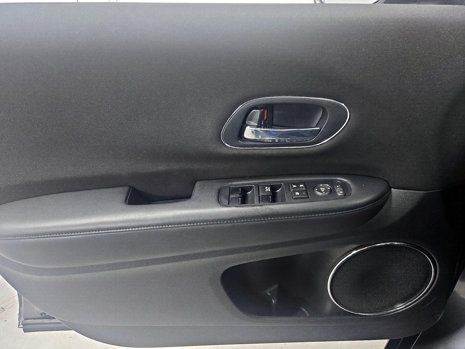 2017 Honda HR-V EX - Photo 13
