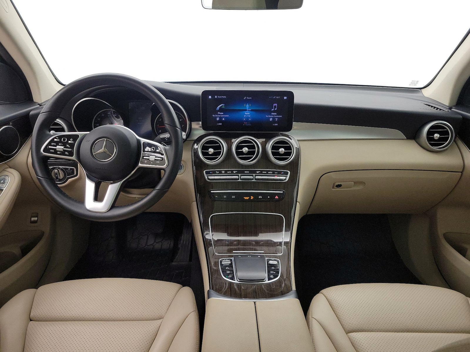 2022 Mercedes-Benz GLC GLC300 - Photo 10