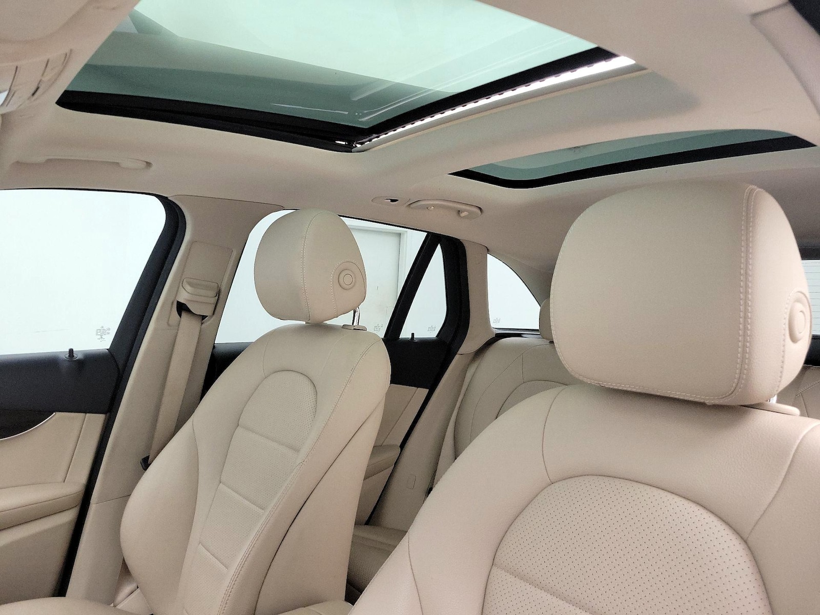 2022 Mercedes-Benz GLC GLC300 - Photo 20