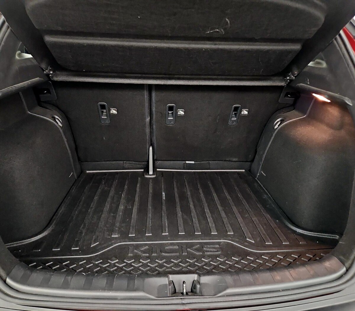 Trunk/Cargo (Seats Up)