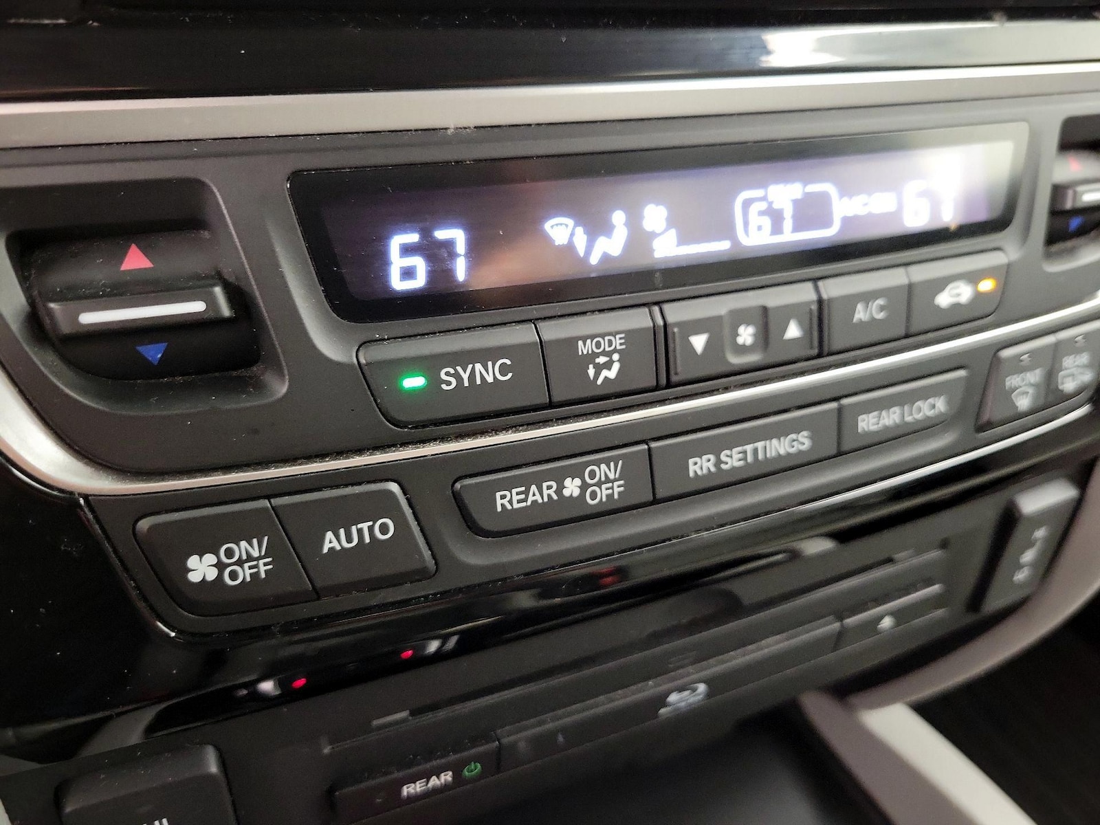 2016 Honda Pilot Touring - Photo 18