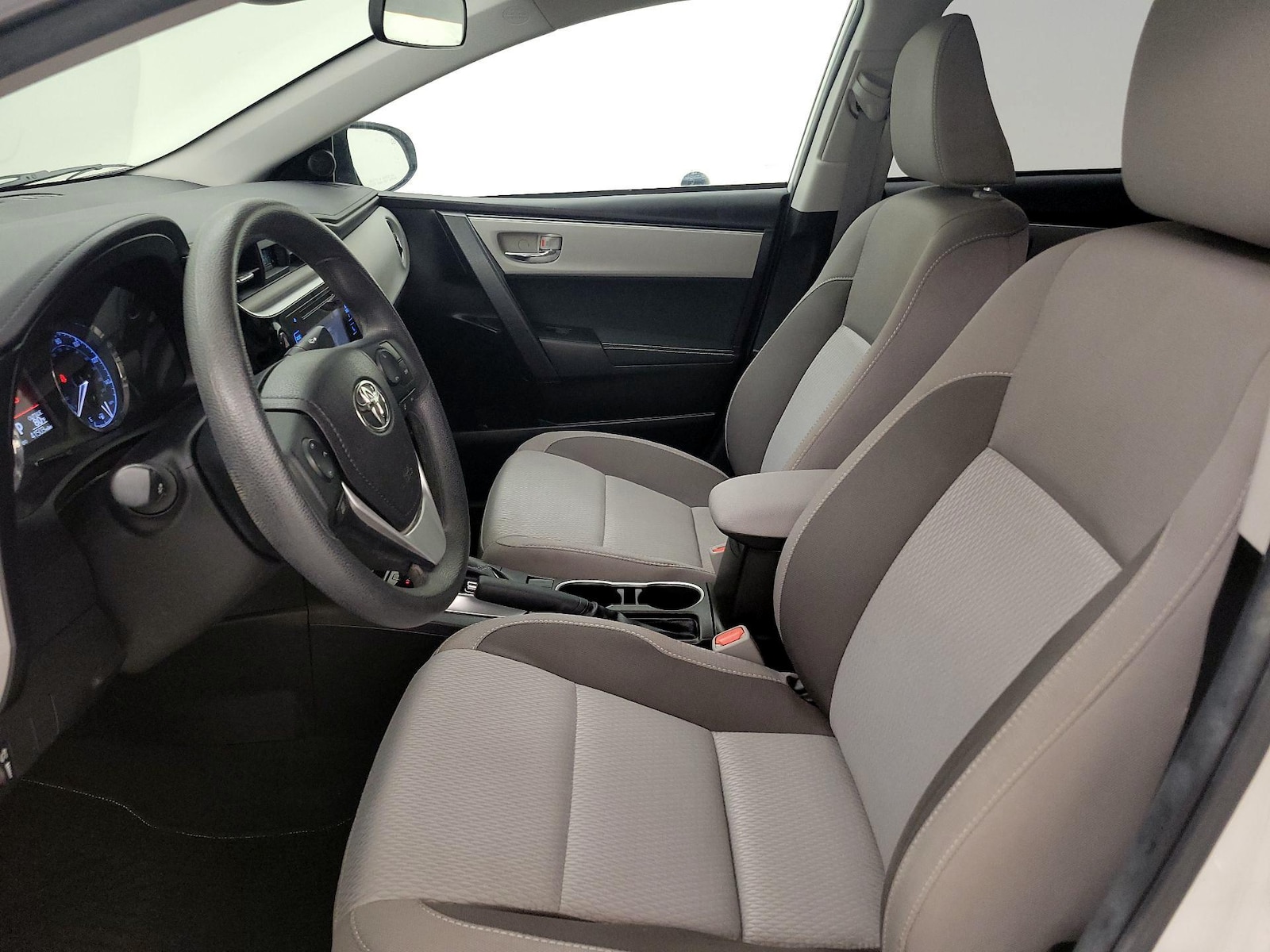 2017 Toyota Corolla LE - Photo 12