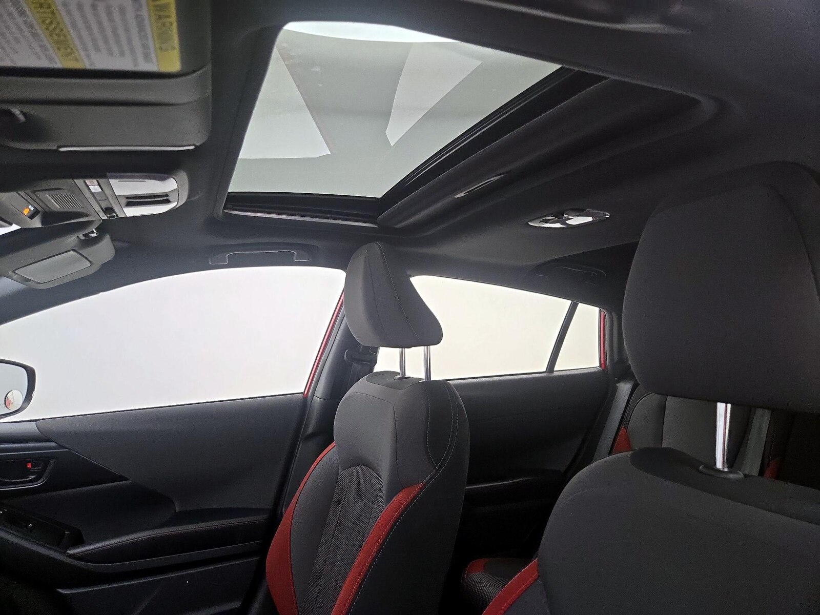 Sunroof(s) & Overhead Airbags