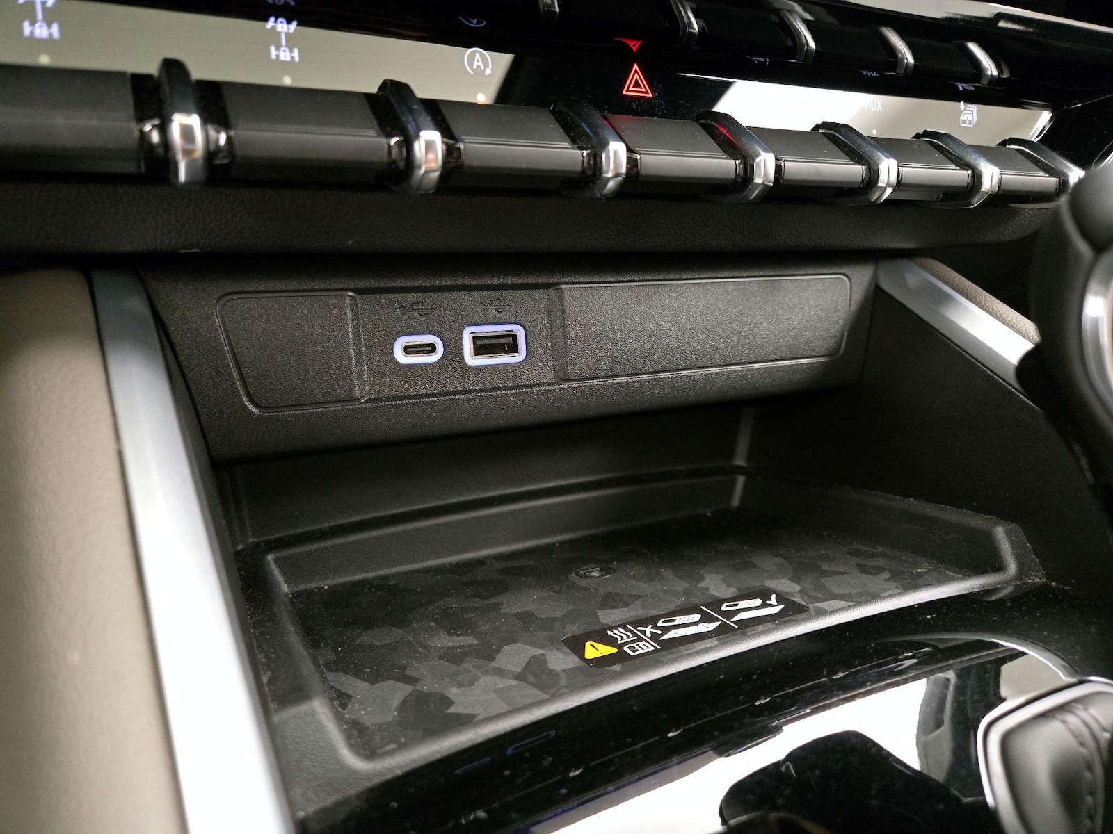 2025 Chevrolet Colorado ZR2 - Photo 19