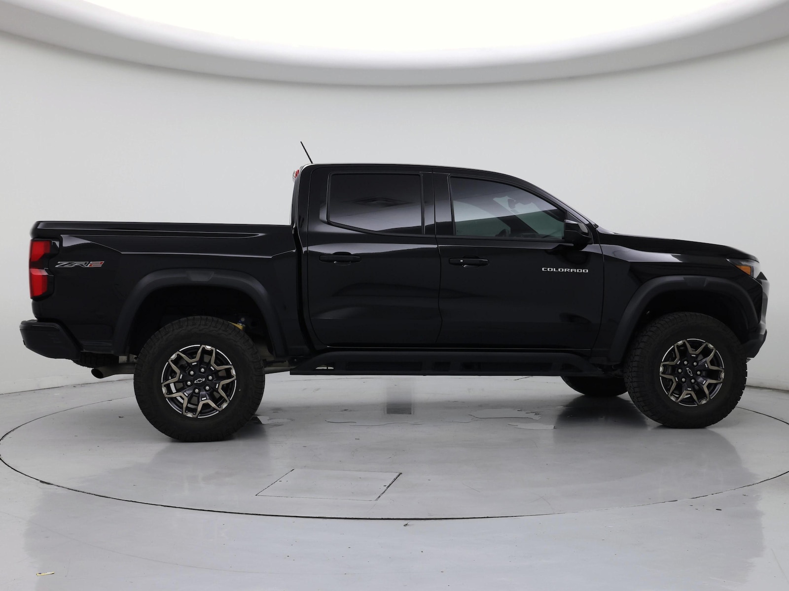 2025 Chevrolet Colorado ZR2 - Photo 8