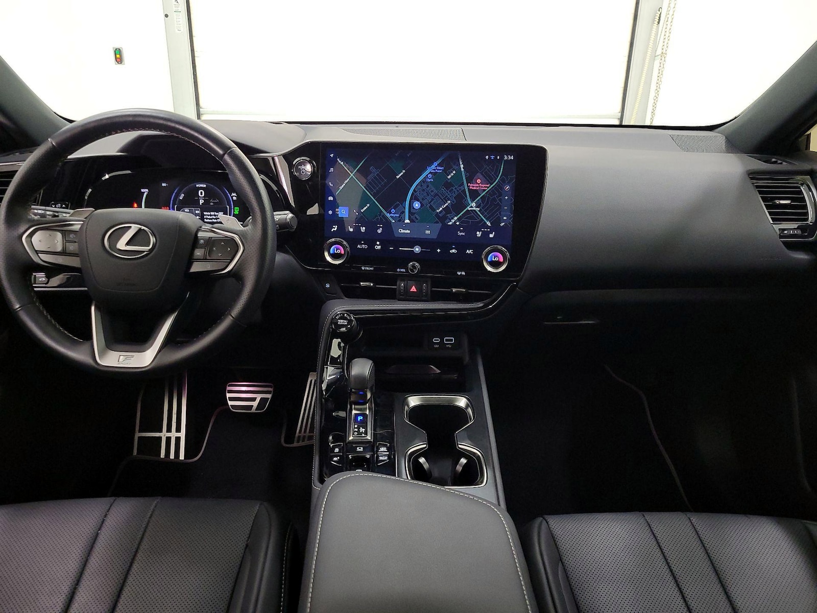 2024 Lexus NX PHEV 450h+ - Photo 10