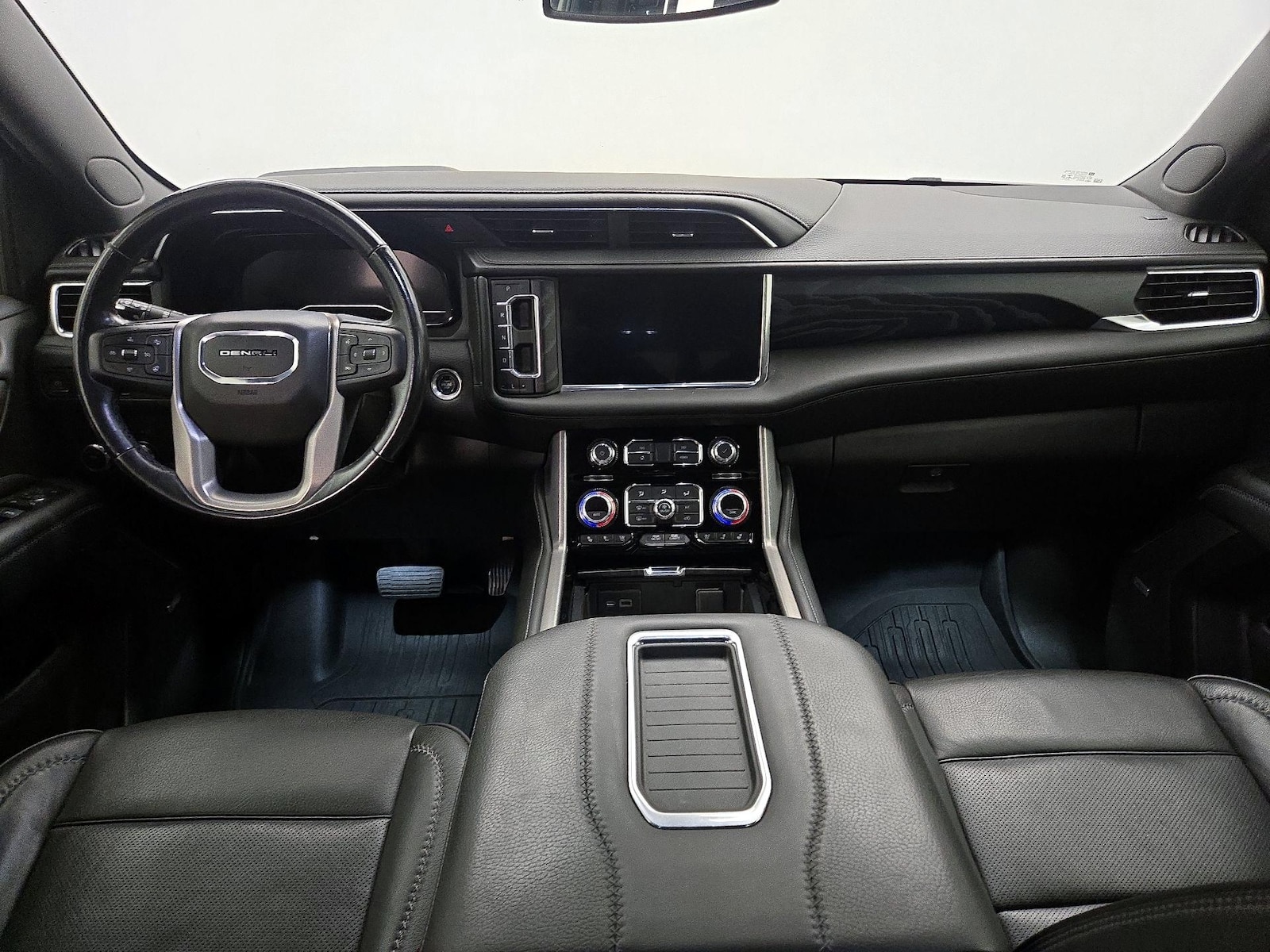 2022 GMC Yukon Denali - Photo 10