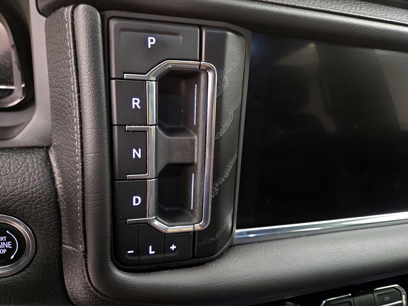 2022 GMC Yukon Denali - Photo 19