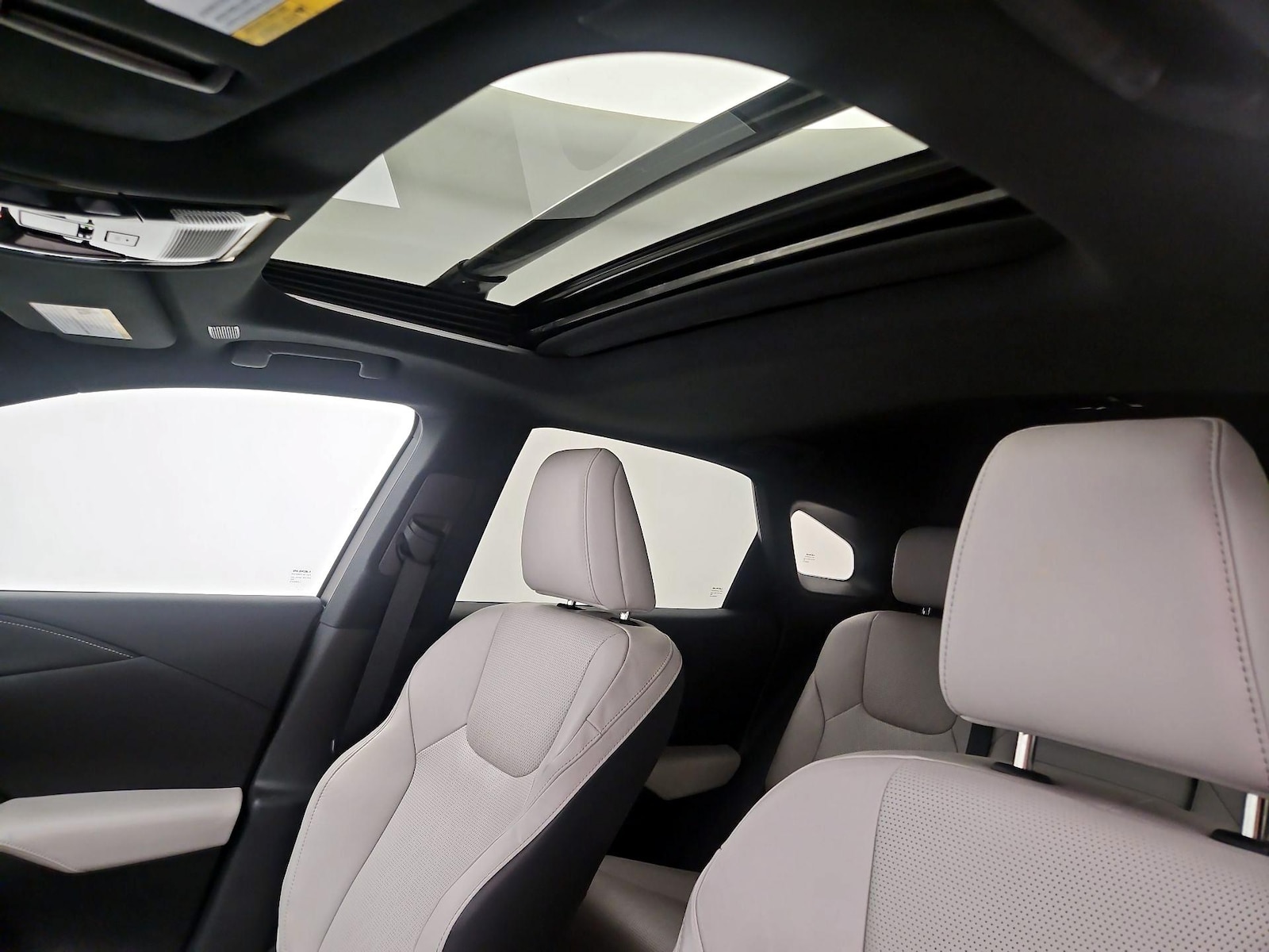 Sunroof(s) & Overhead Airbags