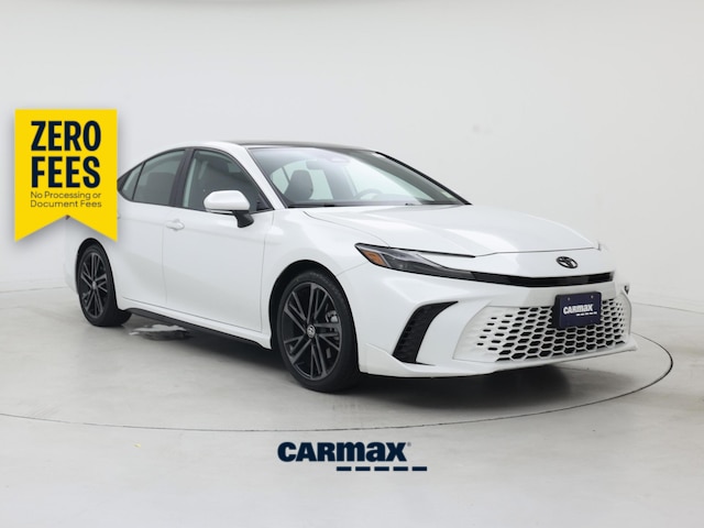 Pearl 2025 Toyota Camry Sedan Front-Wheel Drive Automatic