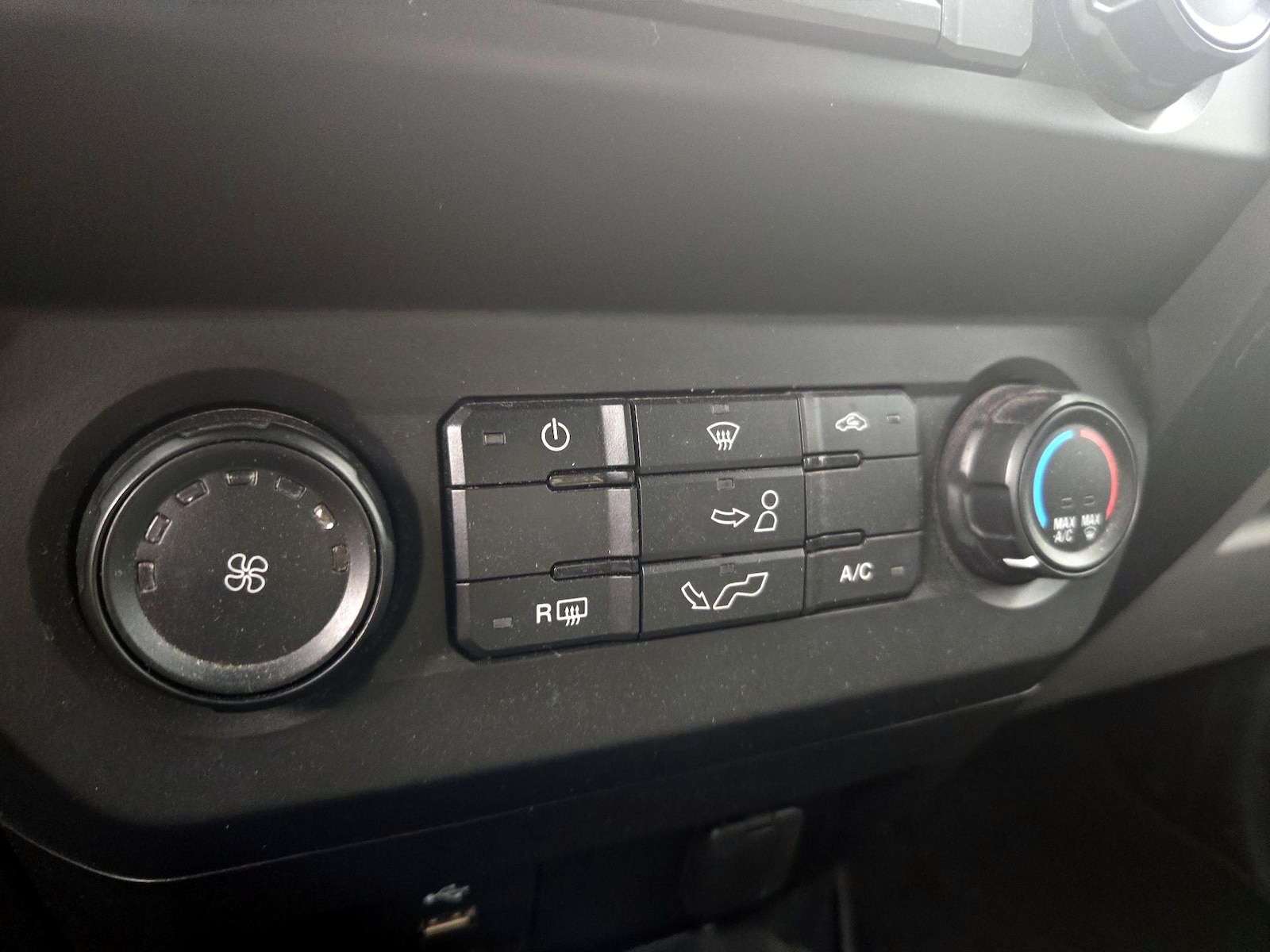 2019 Ford F-150 XL - Photo 17