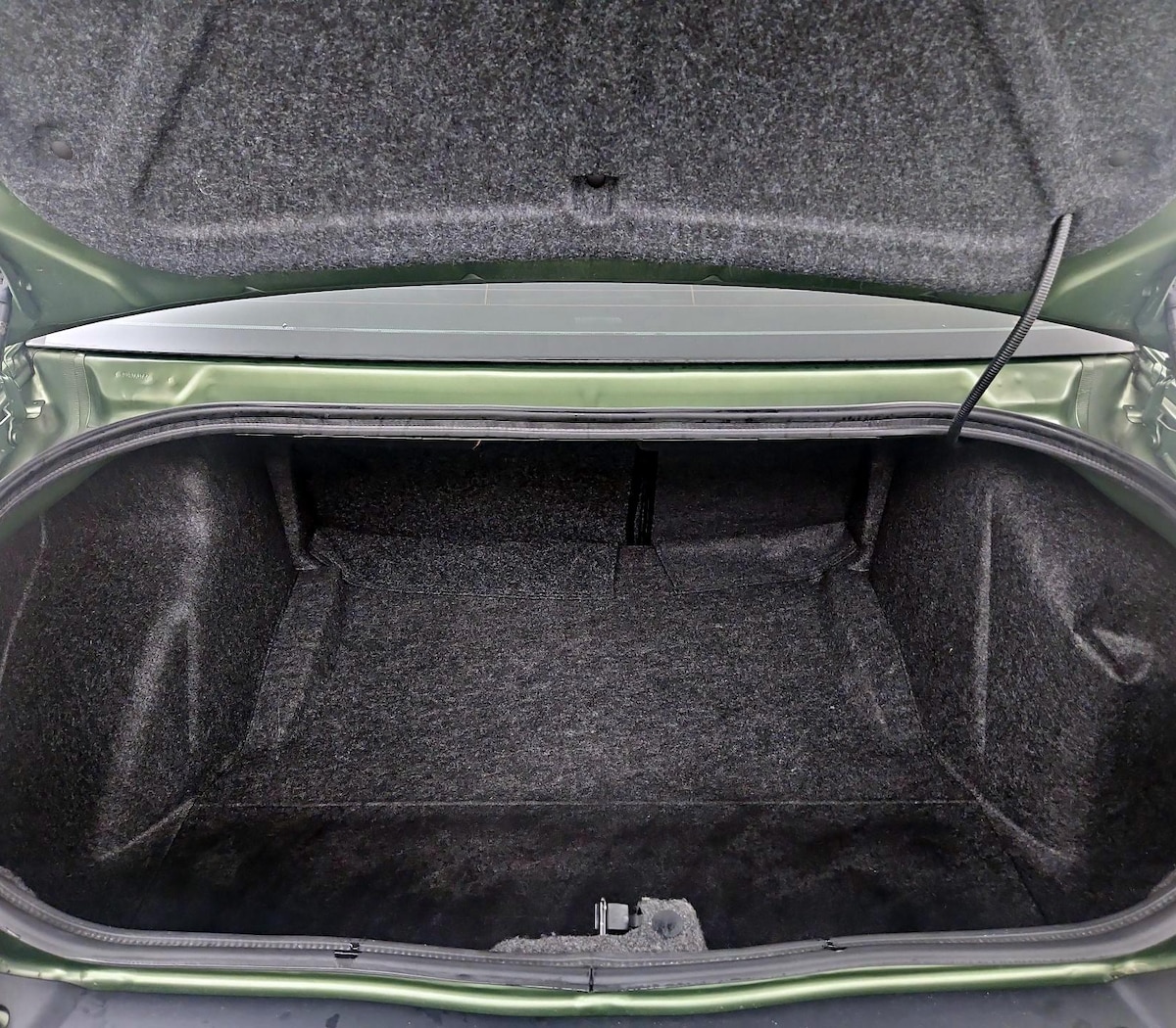 Trunk/Cargo (Seats Up)