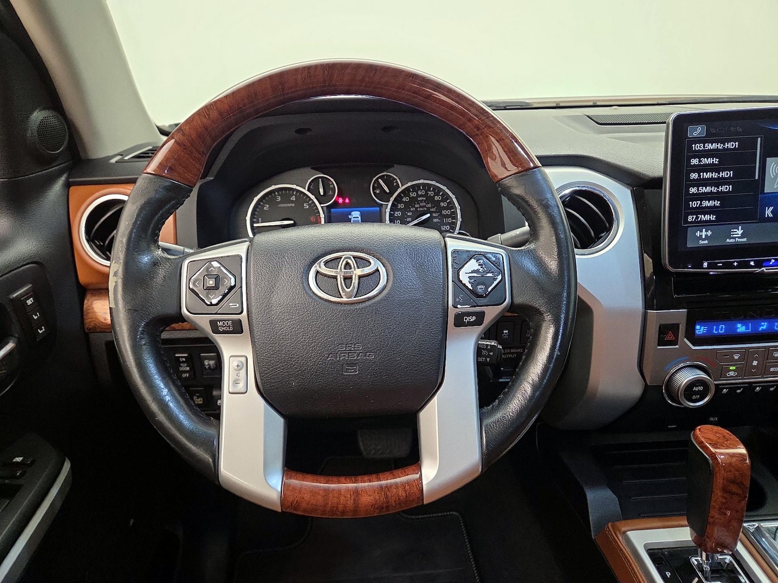 2016 Toyota Tundra 1794 Edition - Photo 11