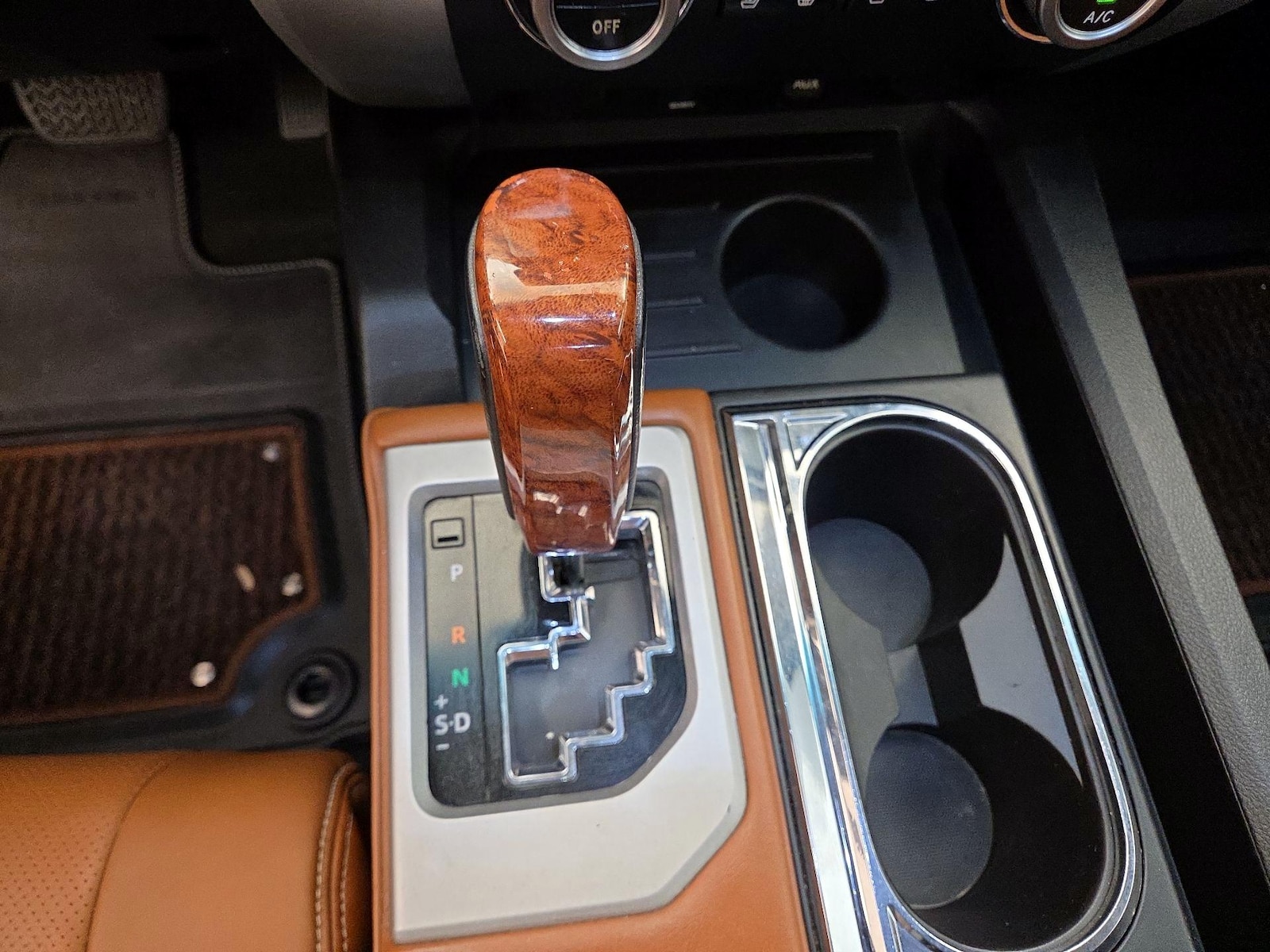 2016 Toyota Tundra 1794 Edition - Photo 18