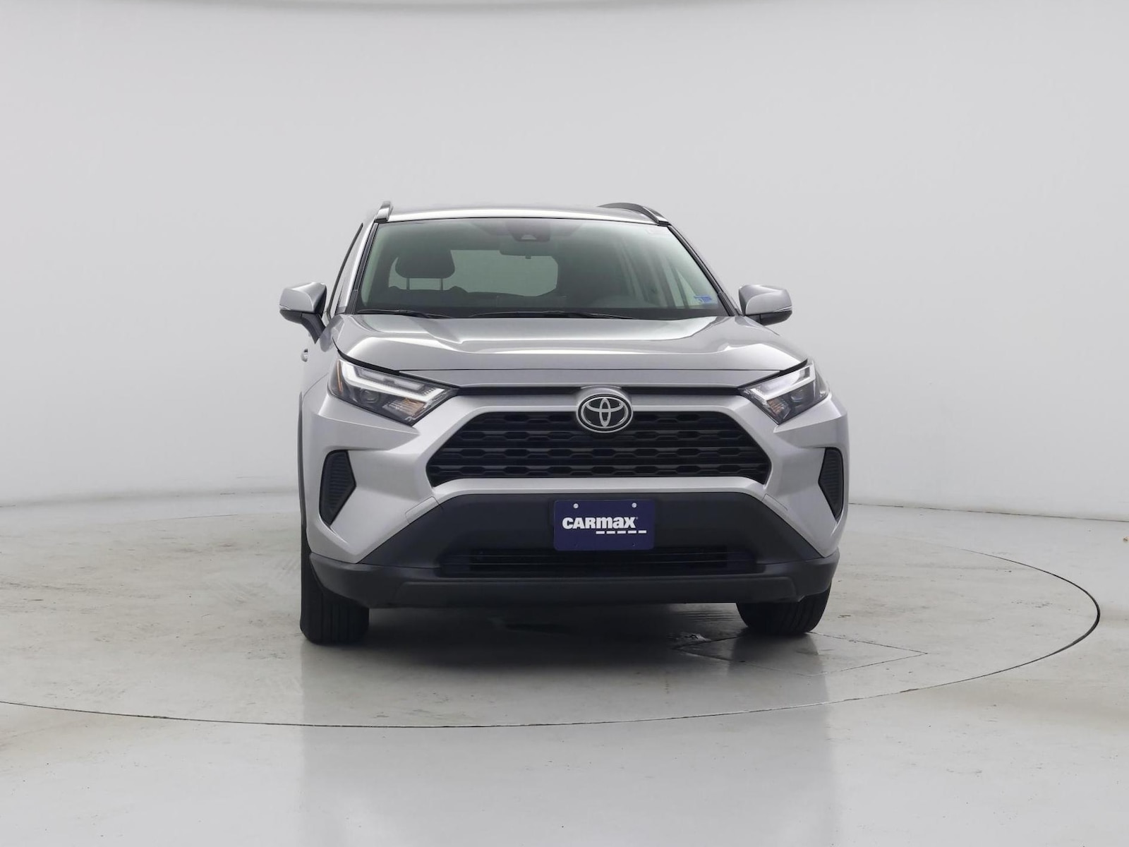 2025 Toyota RAV4 XLE - Photo 6