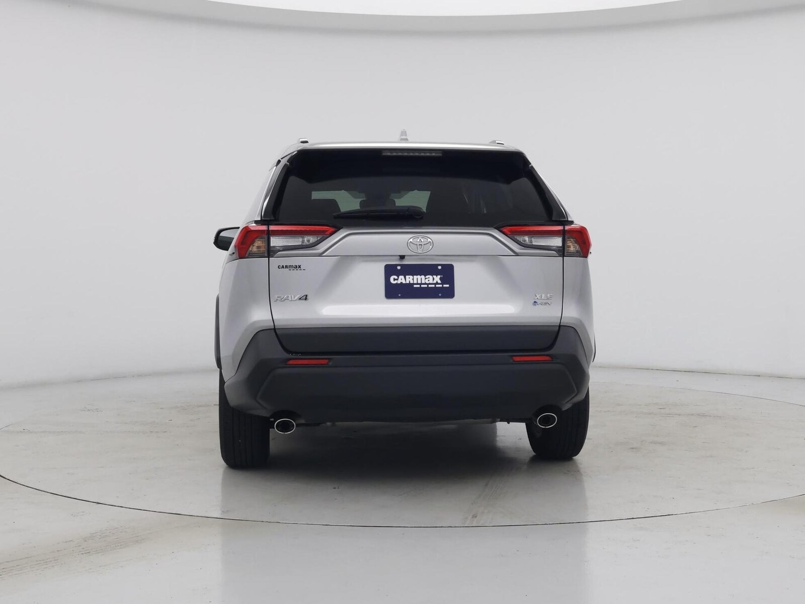 2025 Toyota RAV4 XLE - Photo 7
