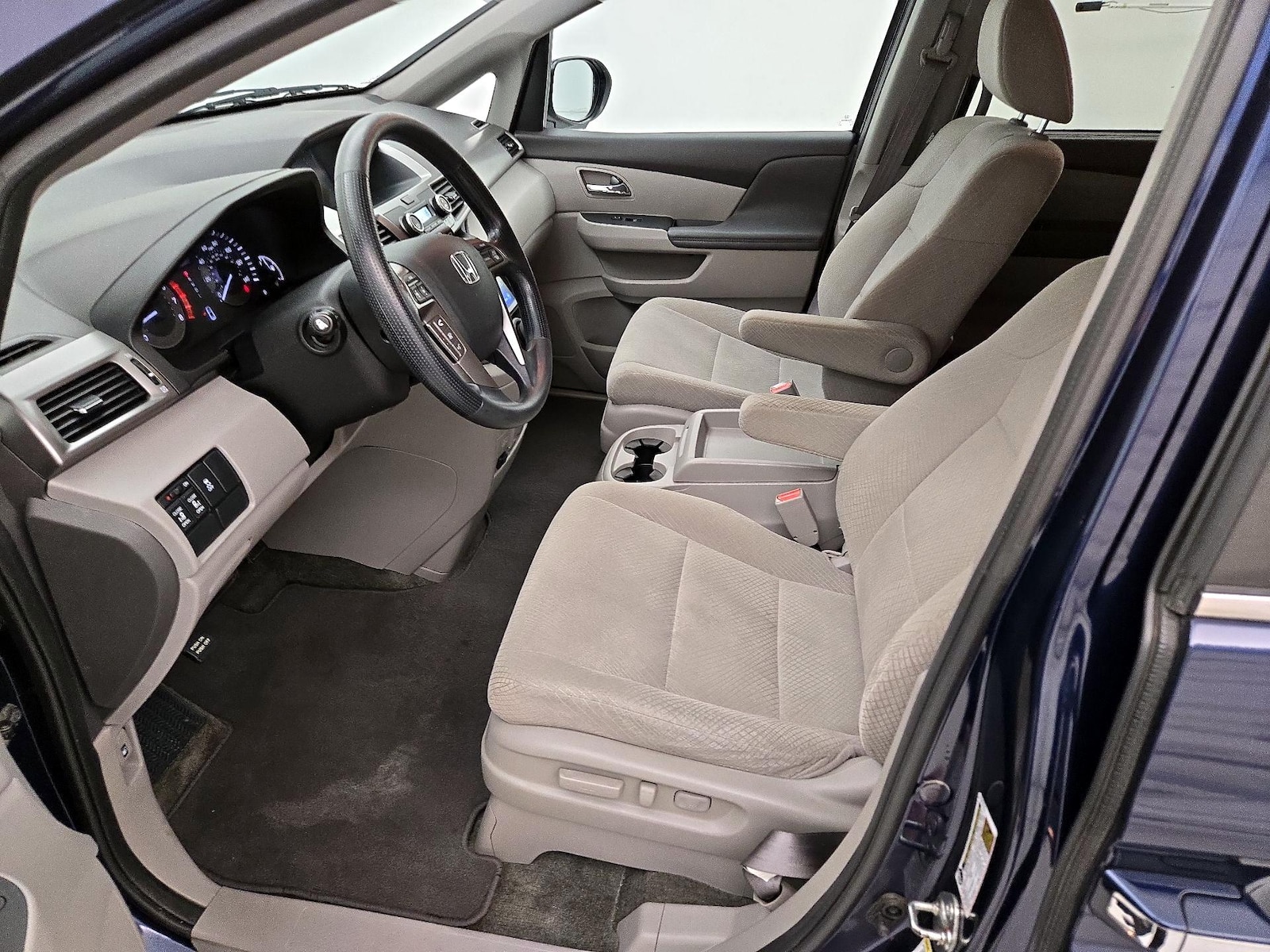 Power Seat(s) & Side Airbags