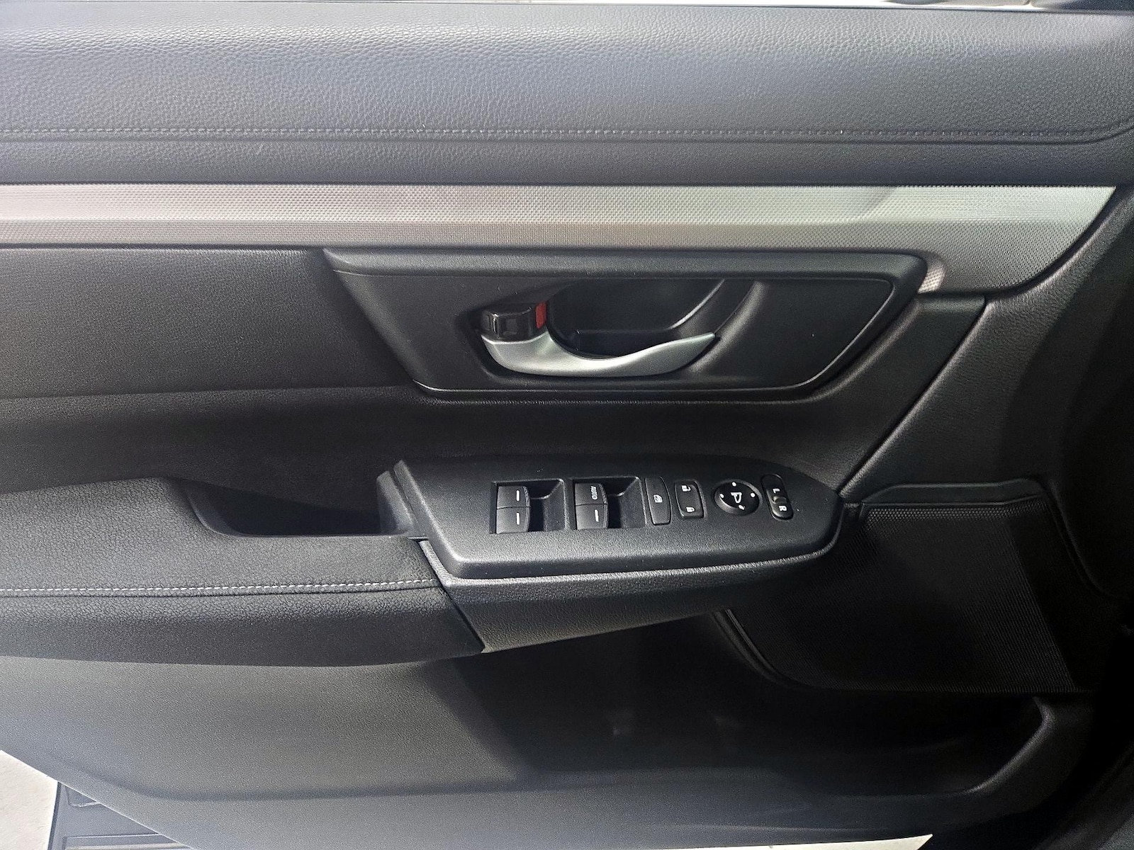 2020 Honda CR-V LX - Photo 13