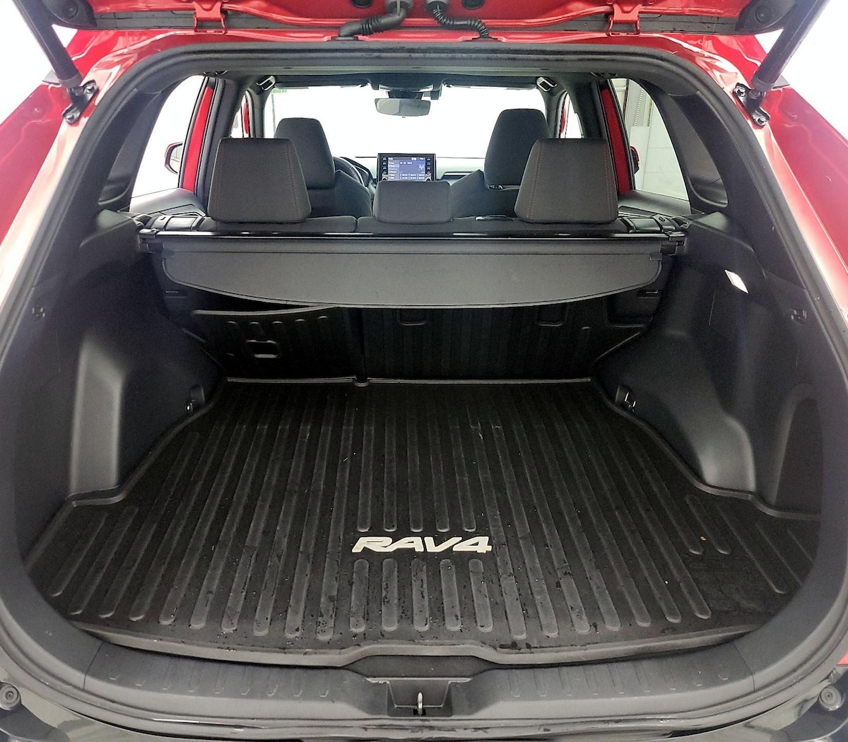 Trunk/Cargo (Seats Up)