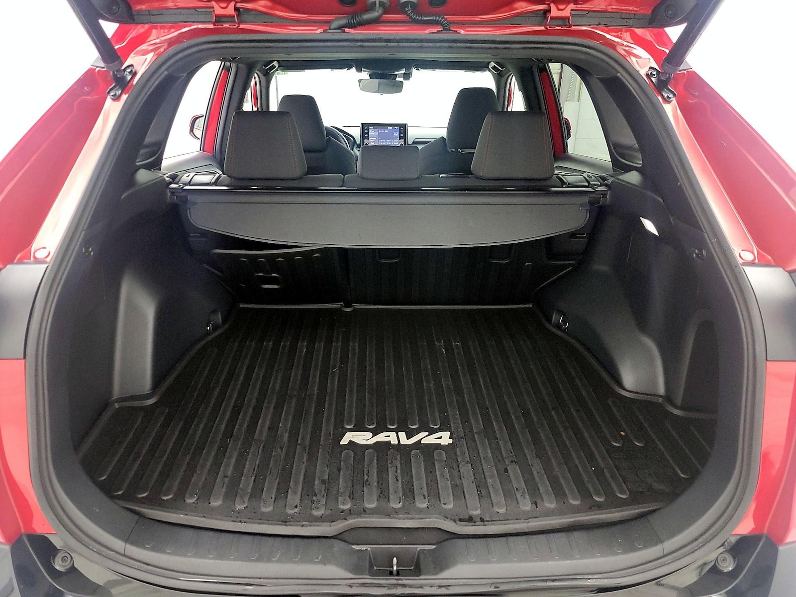 2022 Toyota RAV4 SE - Photo 22