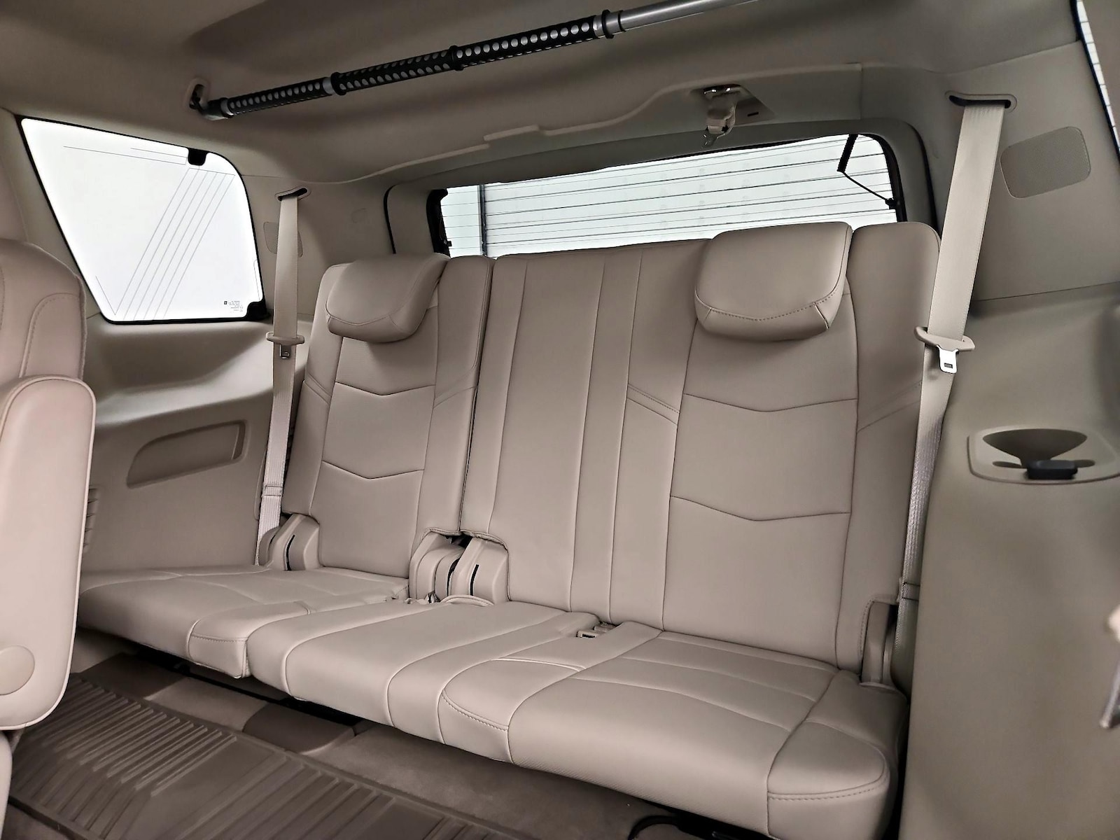 2018 Cadillac Escalade Premium Luxury - Photo 23