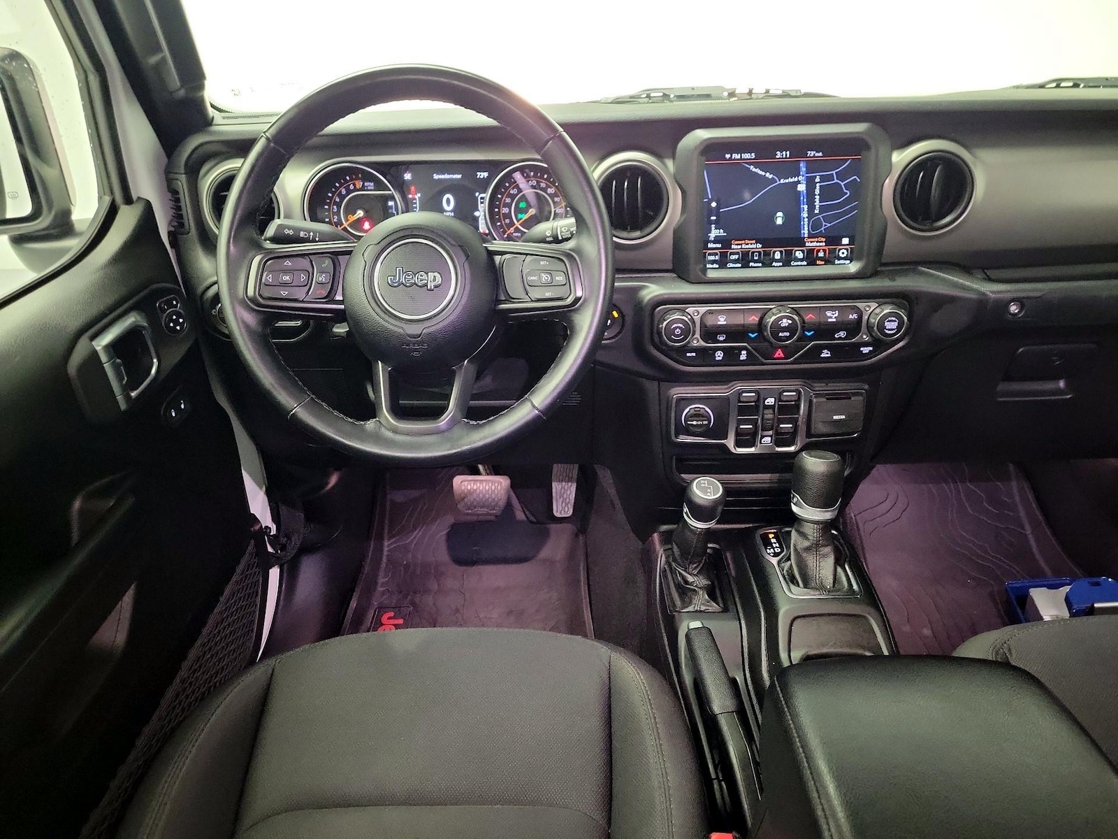 Apple CarPlay® & Android Auto™