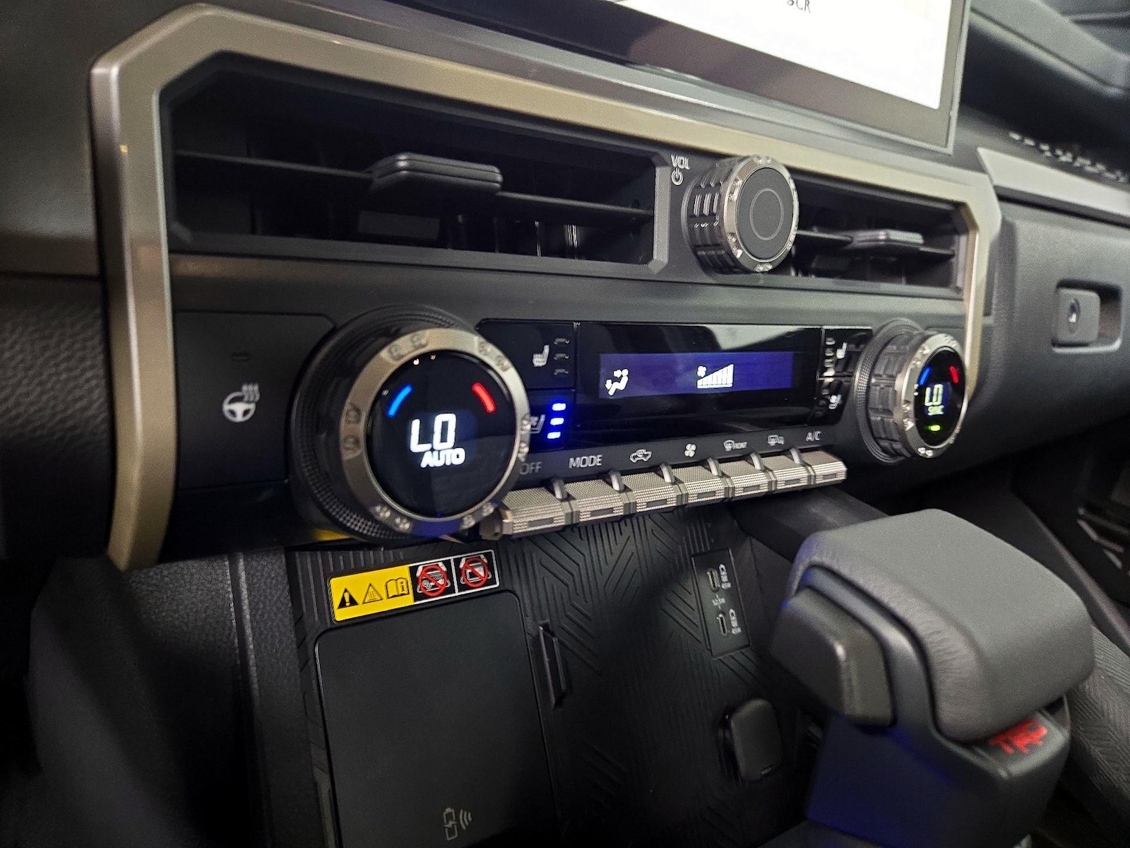 2026 Toyota Tacoma TRD Off Road - Photo 18