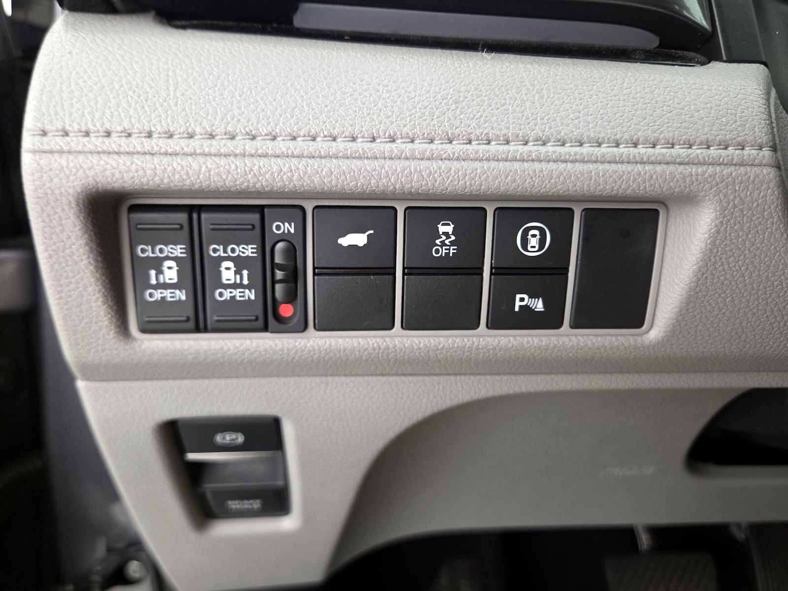 2024 Honda Odyssey Elite - Photo 14