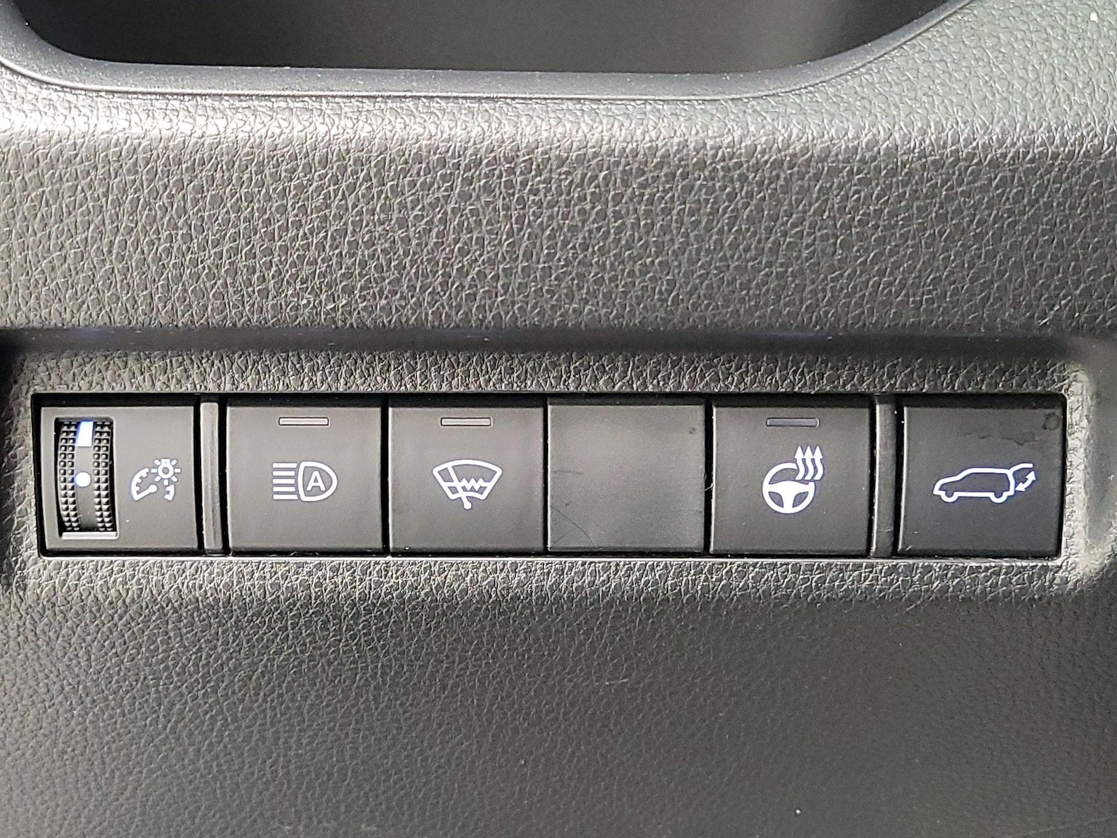 2022 Toyota RAV4 XLE Premium - Photo 14