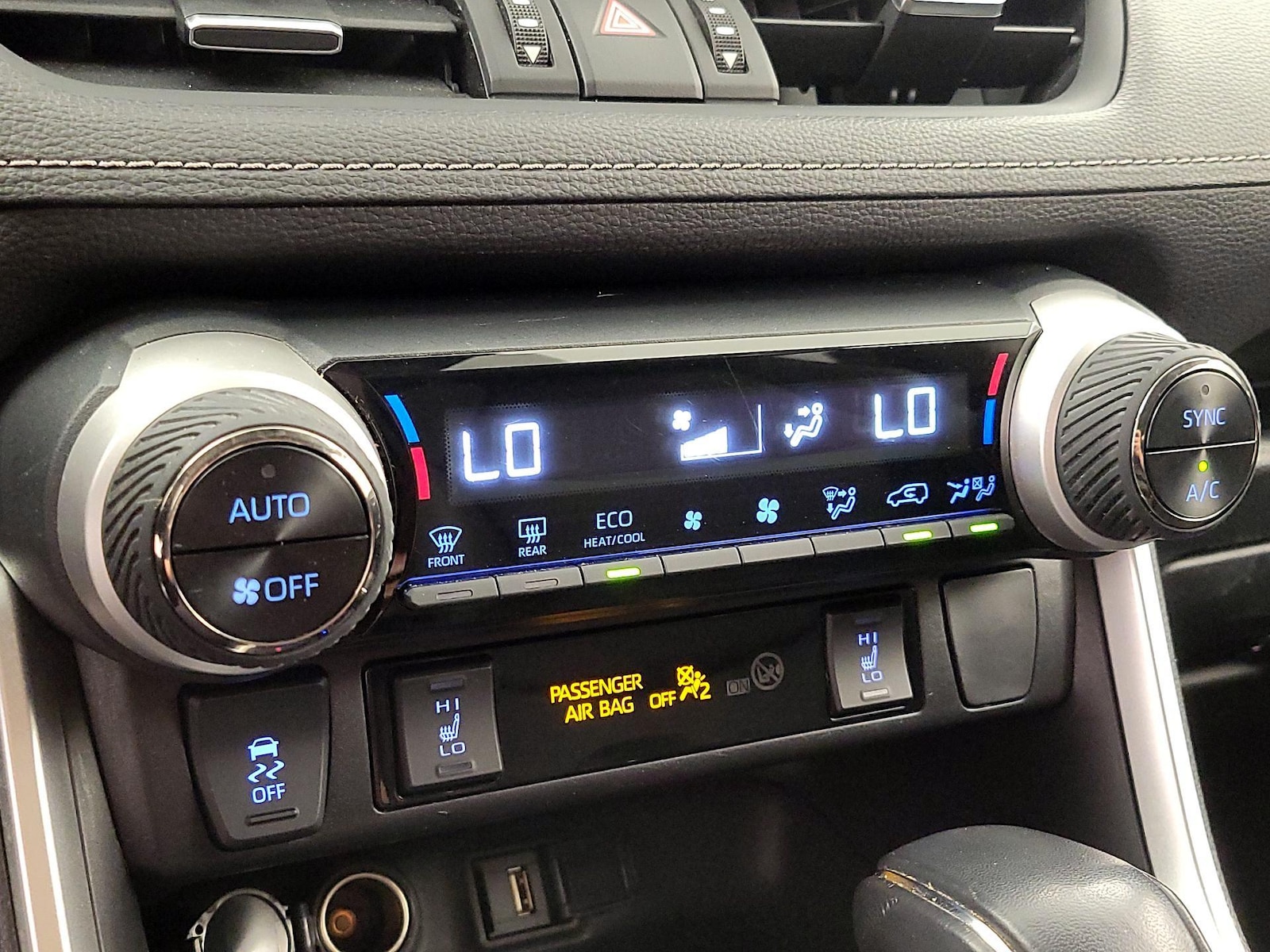 2022 Toyota RAV4 XLE Premium - Photo 17