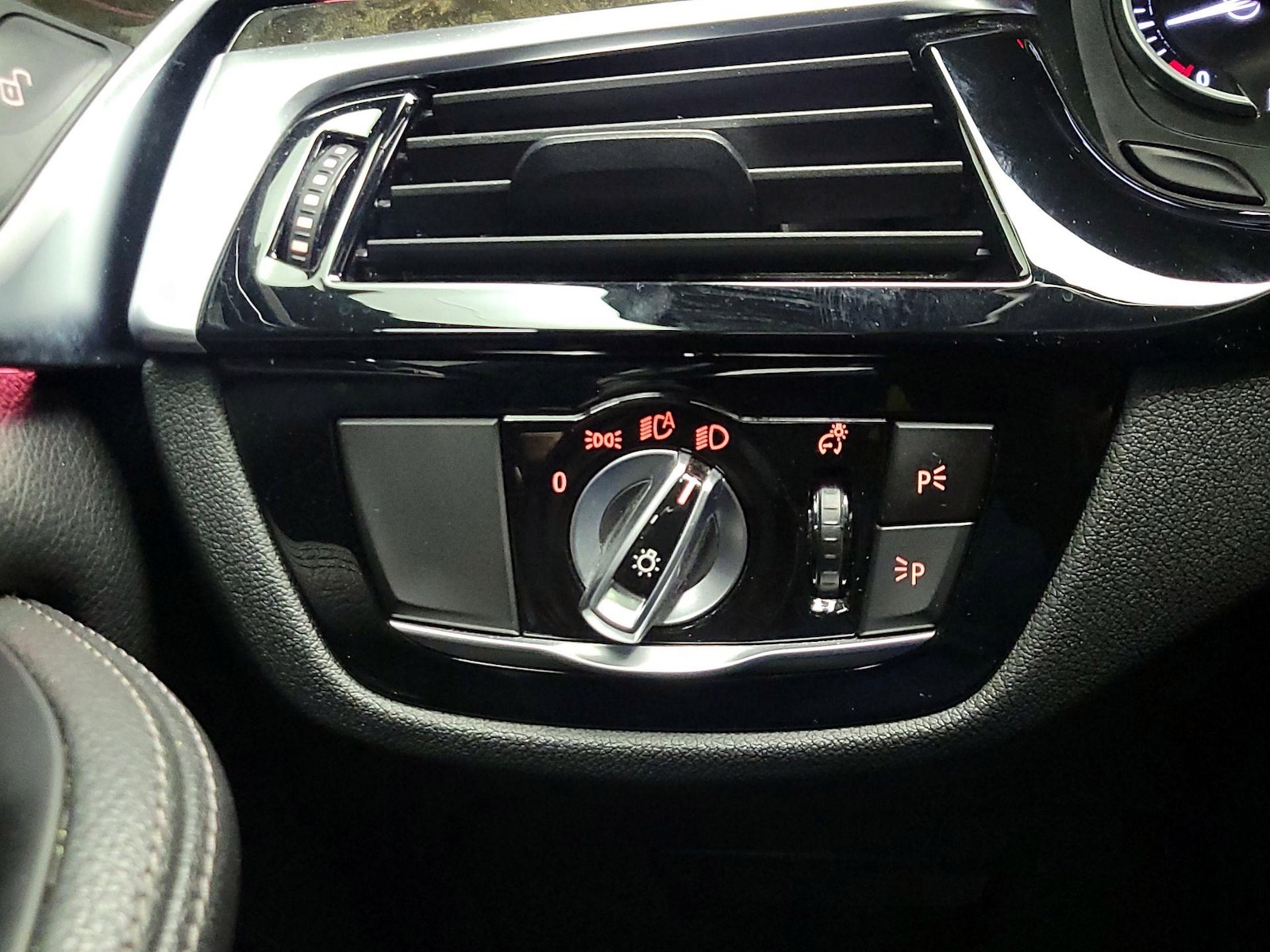 2019 BMW 5 Series 540i - Photo 14