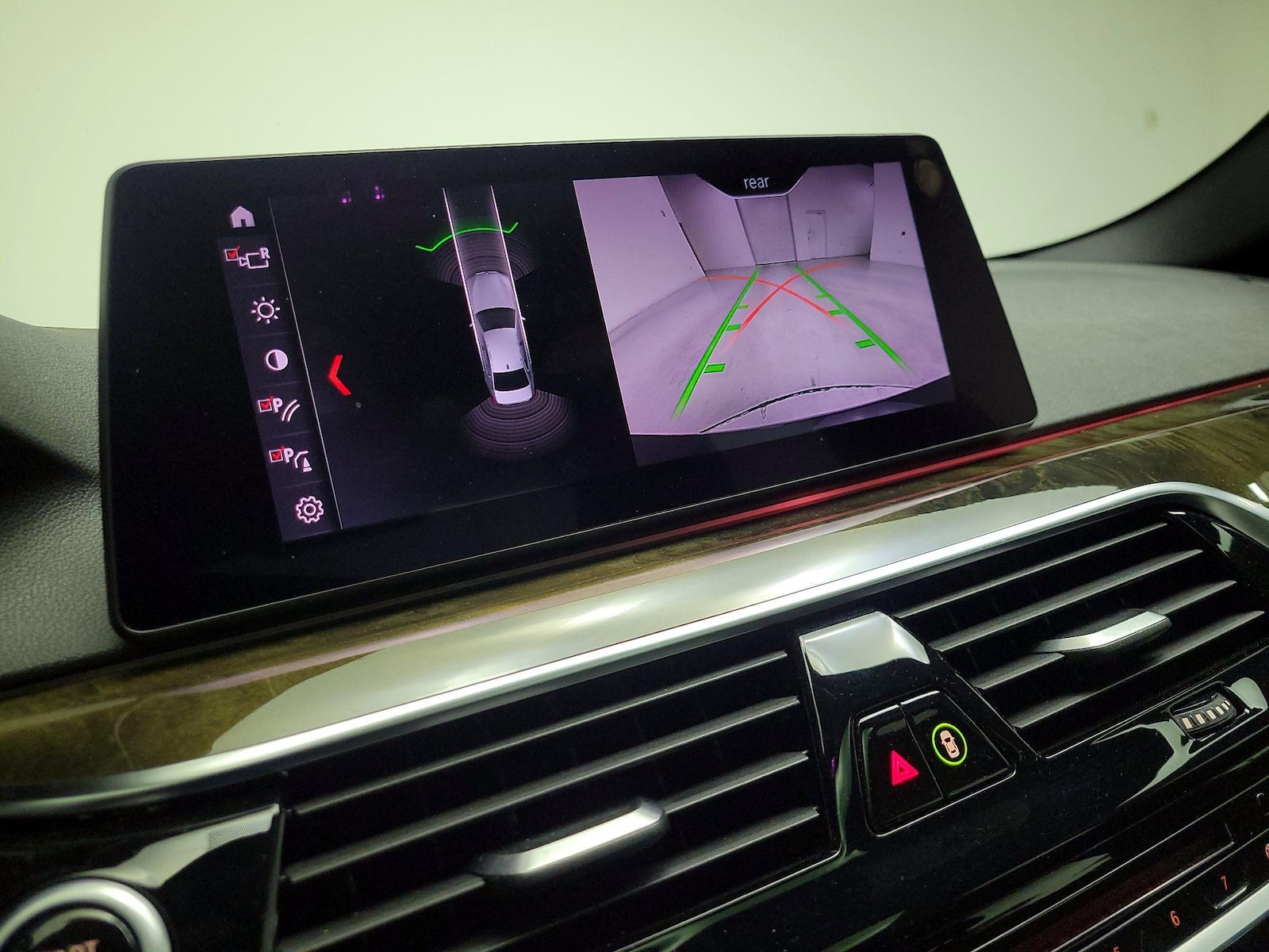 2019 BMW 5 Series 540i - Photo 16