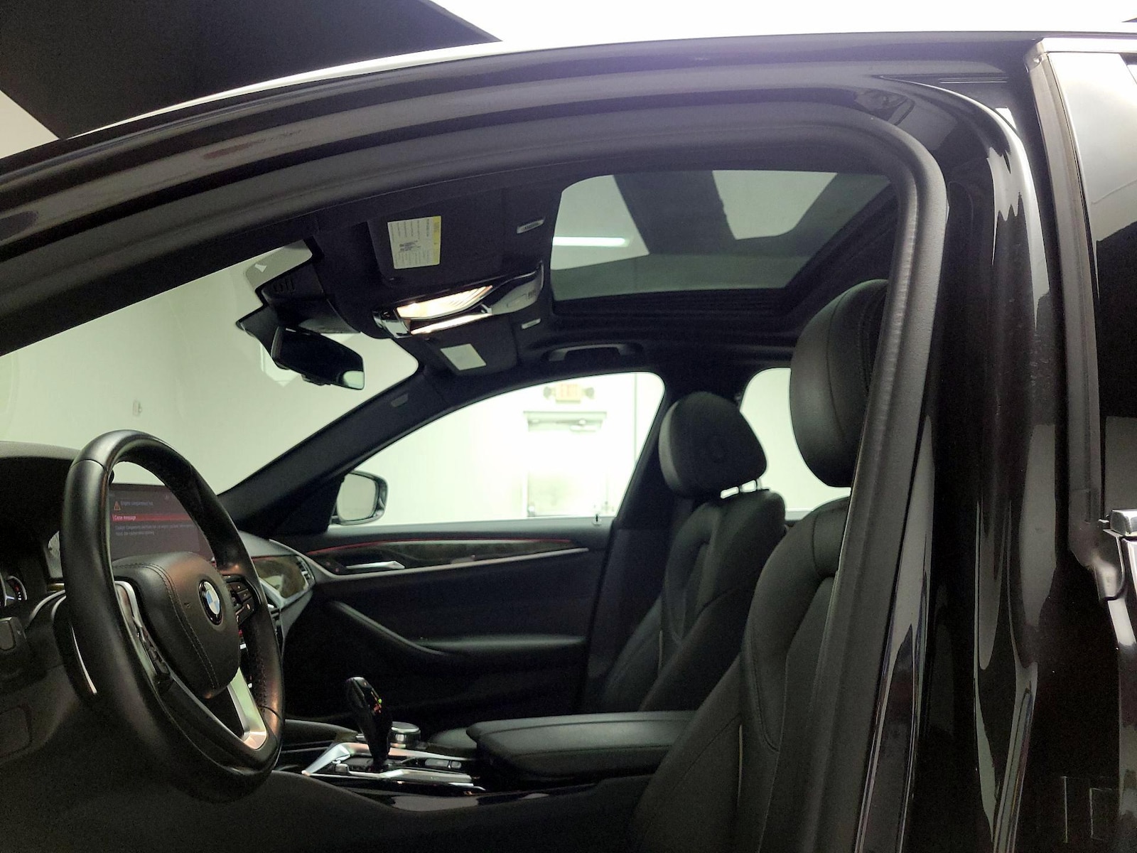 2019 BMW 5 Series 540i - Photo 21