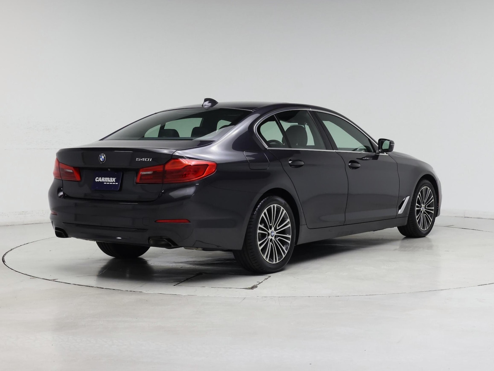 2019 BMW 5 Series 540i - Photo 9