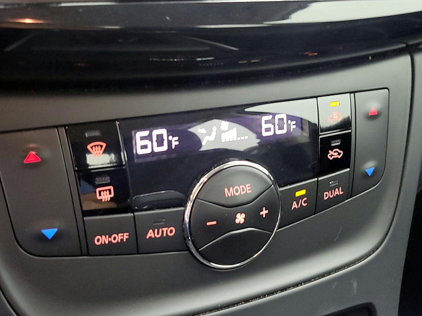 2018 Nissan Sentra SV - Photo 17
