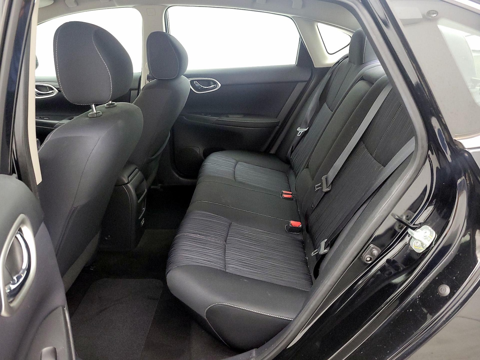 2018 Nissan Sentra SV - Photo 19